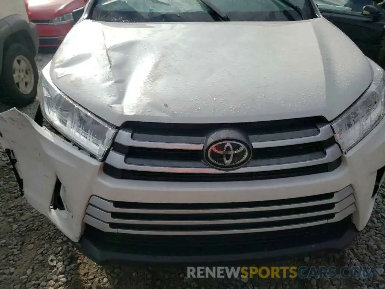 7 Photograph of a damaged car 5TDZARFH8KS056662 TOYOTA HIGHLANDER 2019