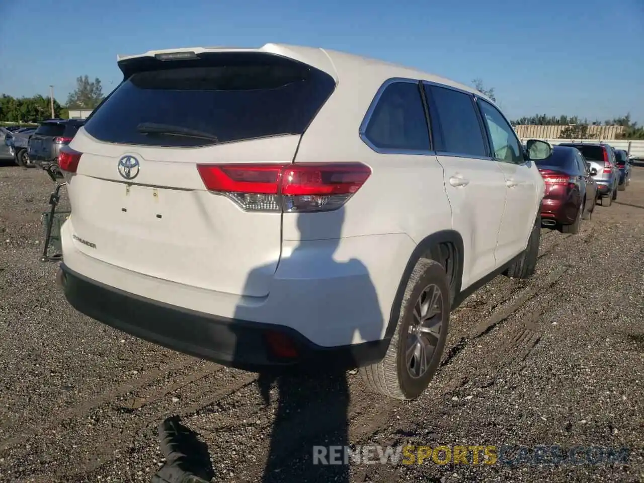 4 Фотография поврежденного автомобиля 5TDZARFH8KS056905 TOYOTA HIGHLANDER 2019