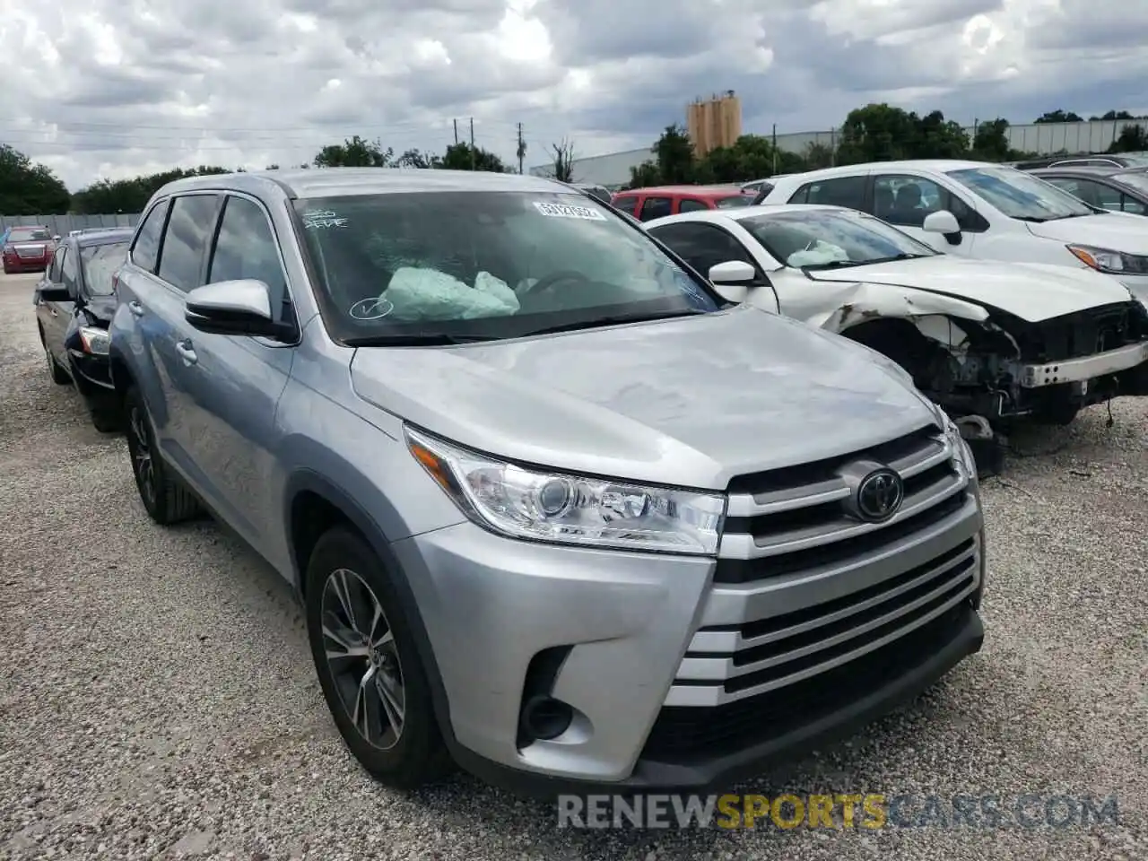 1 Photograph of a damaged car 5TDZARFH8KS058850 TOYOTA HIGHLANDER 2019