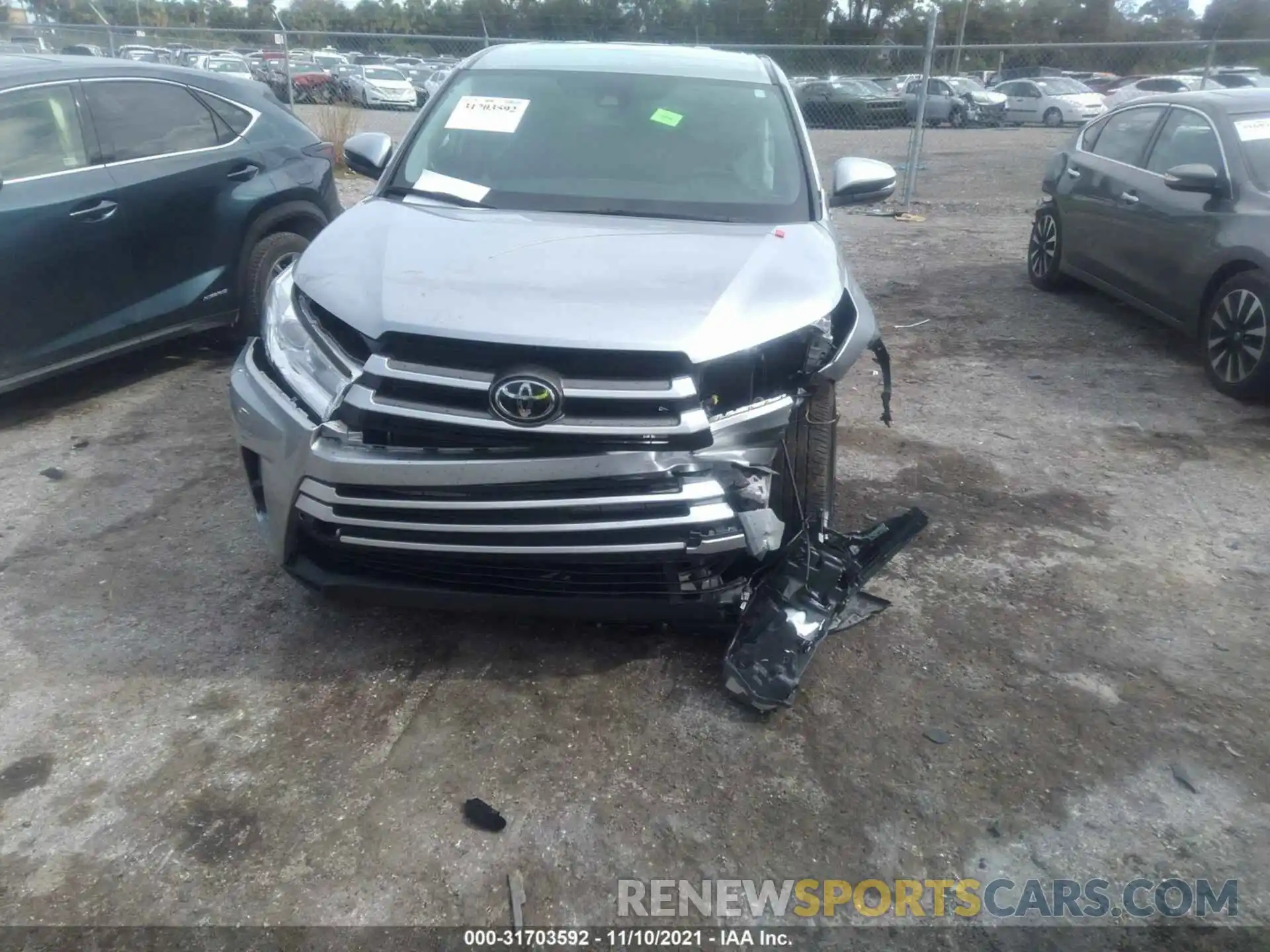 6 Photograph of a damaged car 5TDZARFH8KS059738 TOYOTA HIGHLANDER 2019