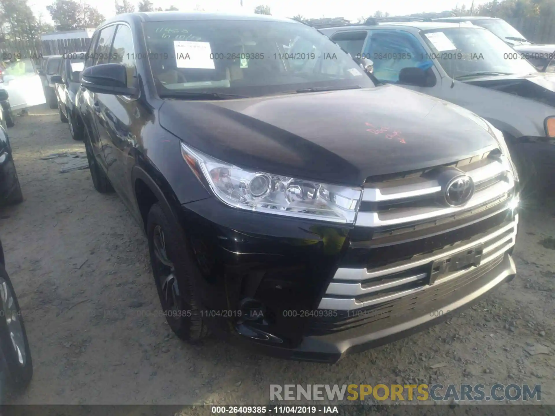 1 Photograph of a damaged car 5TDZARFH9KS042074 TOYOTA HIGHLANDER 2019