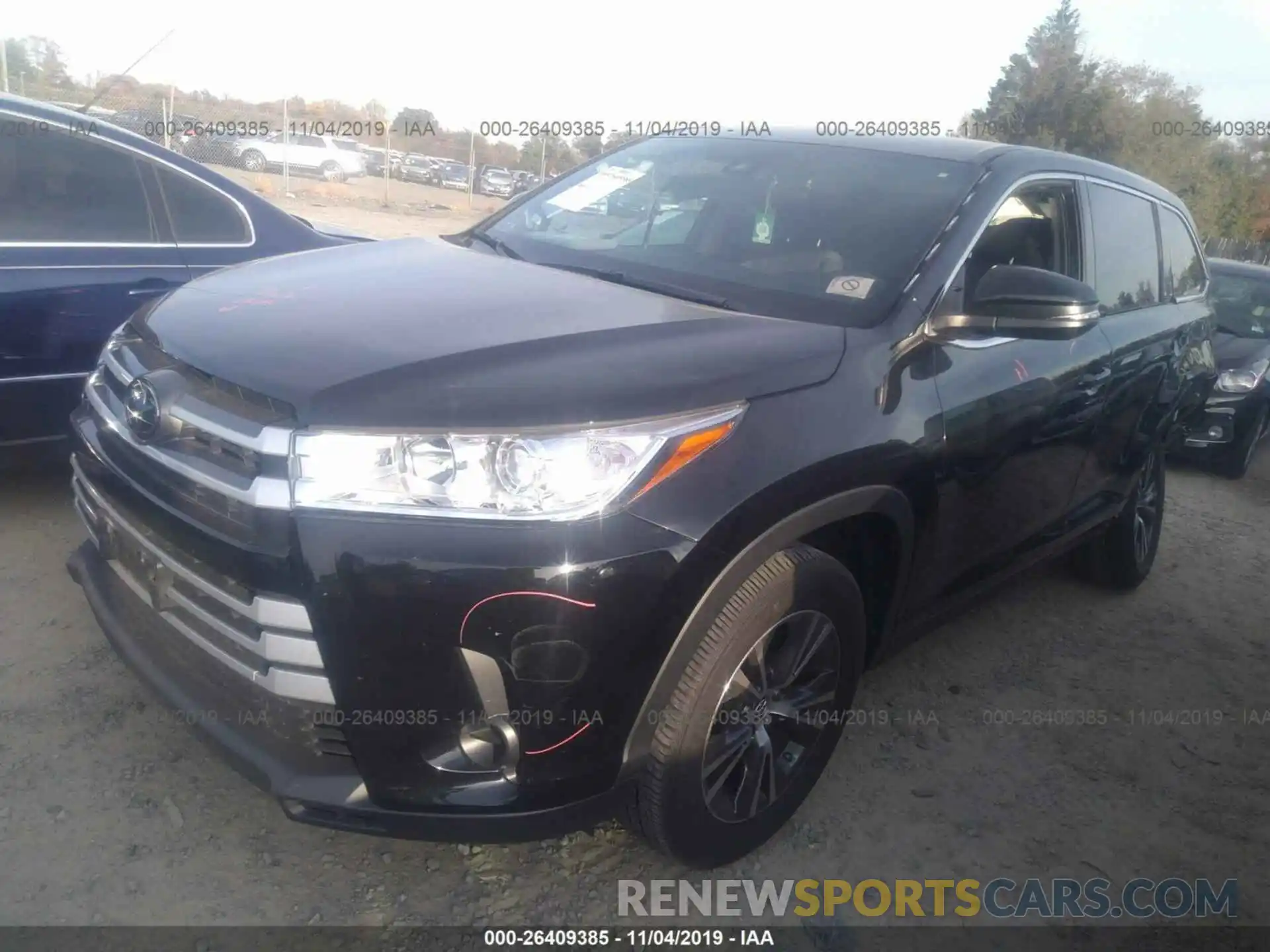 2 Photograph of a damaged car 5TDZARFH9KS042074 TOYOTA HIGHLANDER 2019