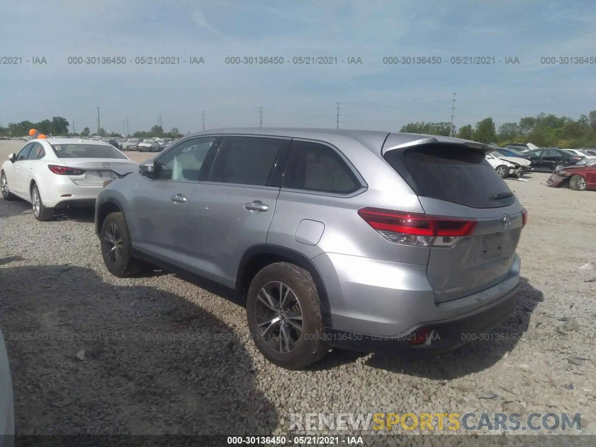 3 Фотография поврежденного автомобиля 5TDZARFH9KS043290 TOYOTA HIGHLANDER 2019