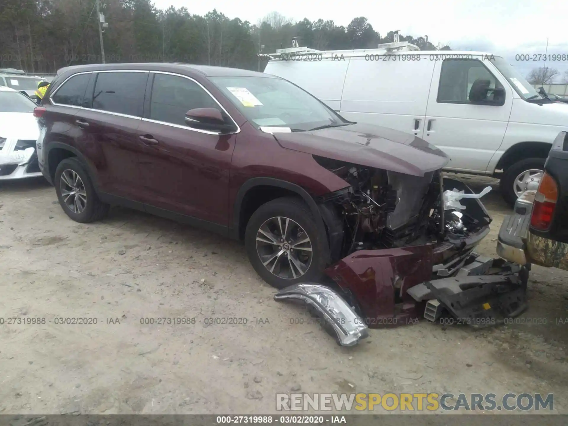 1 Photograph of a damaged car 5TDZARFH9KS044018 TOYOTA HIGHLANDER 2019