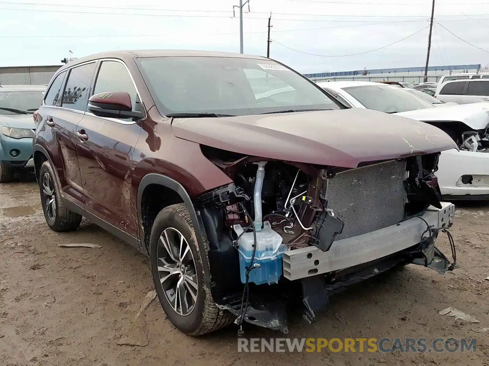 1 Photograph of a damaged car 5TDZARFH9KS046769 TOYOTA HIGHLANDER 2019