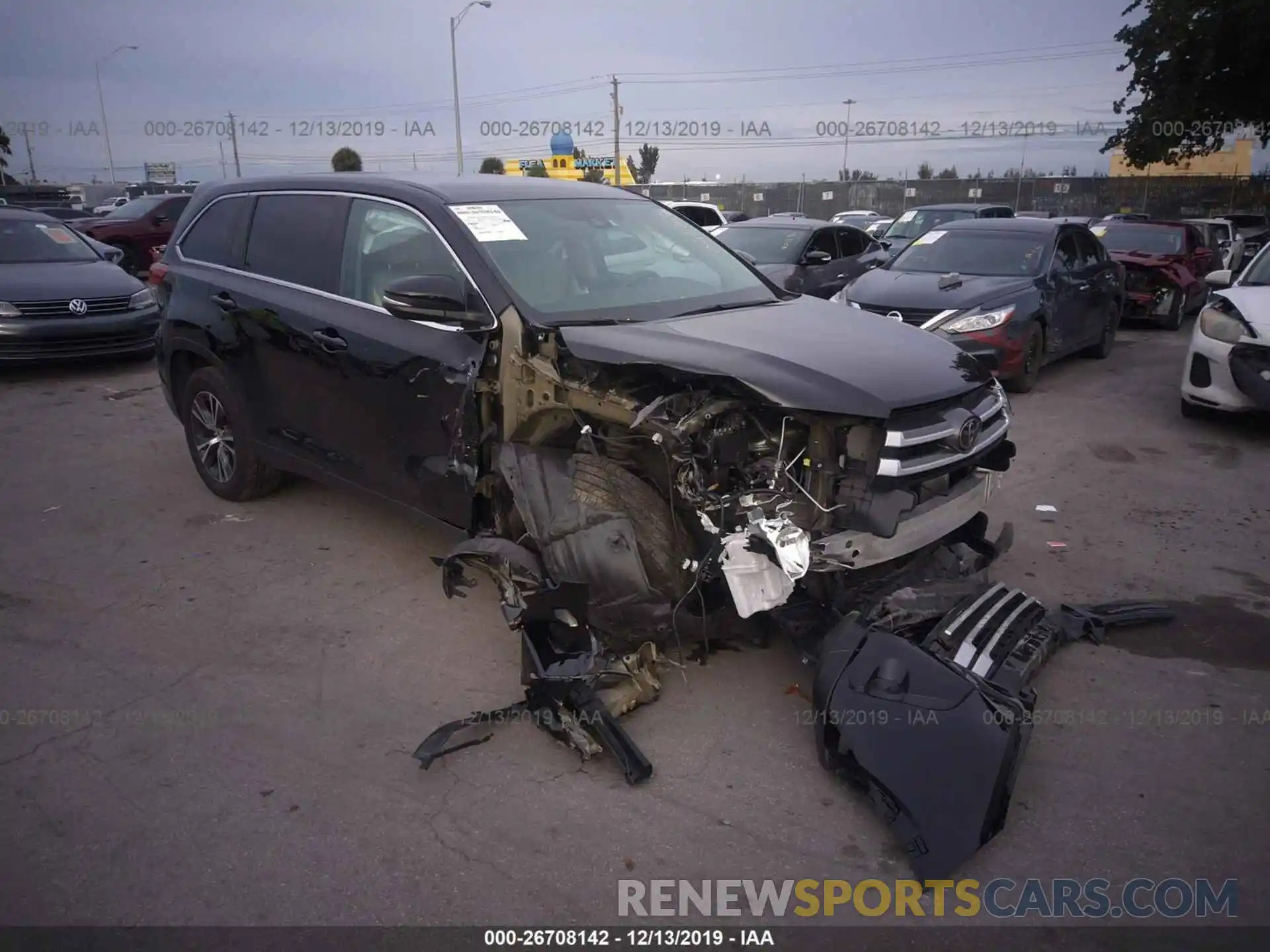 1 Photograph of a damaged car 5TDZARFH9KS046867 TOYOTA HIGHLANDER 2019