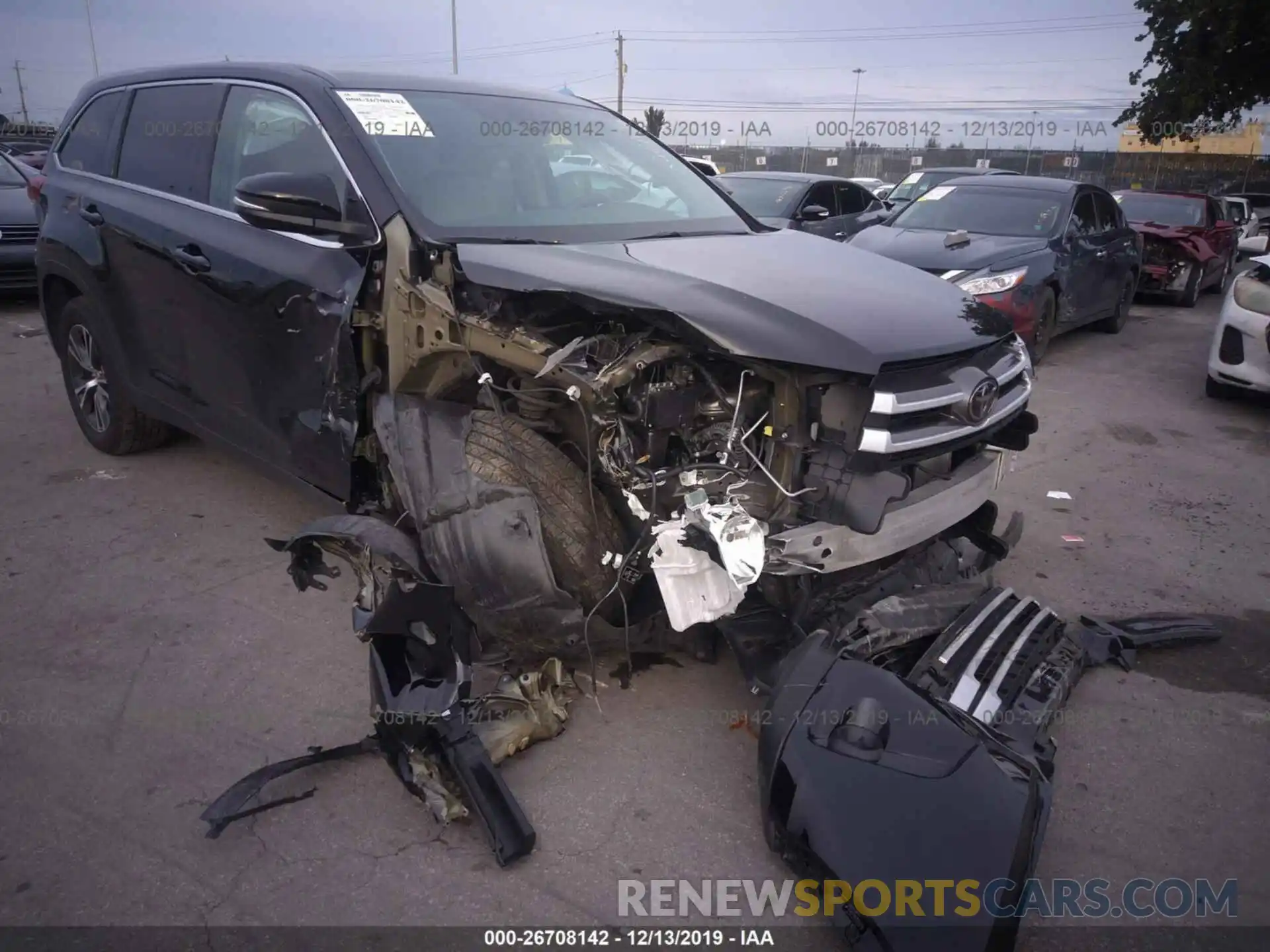 6 Photograph of a damaged car 5TDZARFH9KS046867 TOYOTA HIGHLANDER 2019