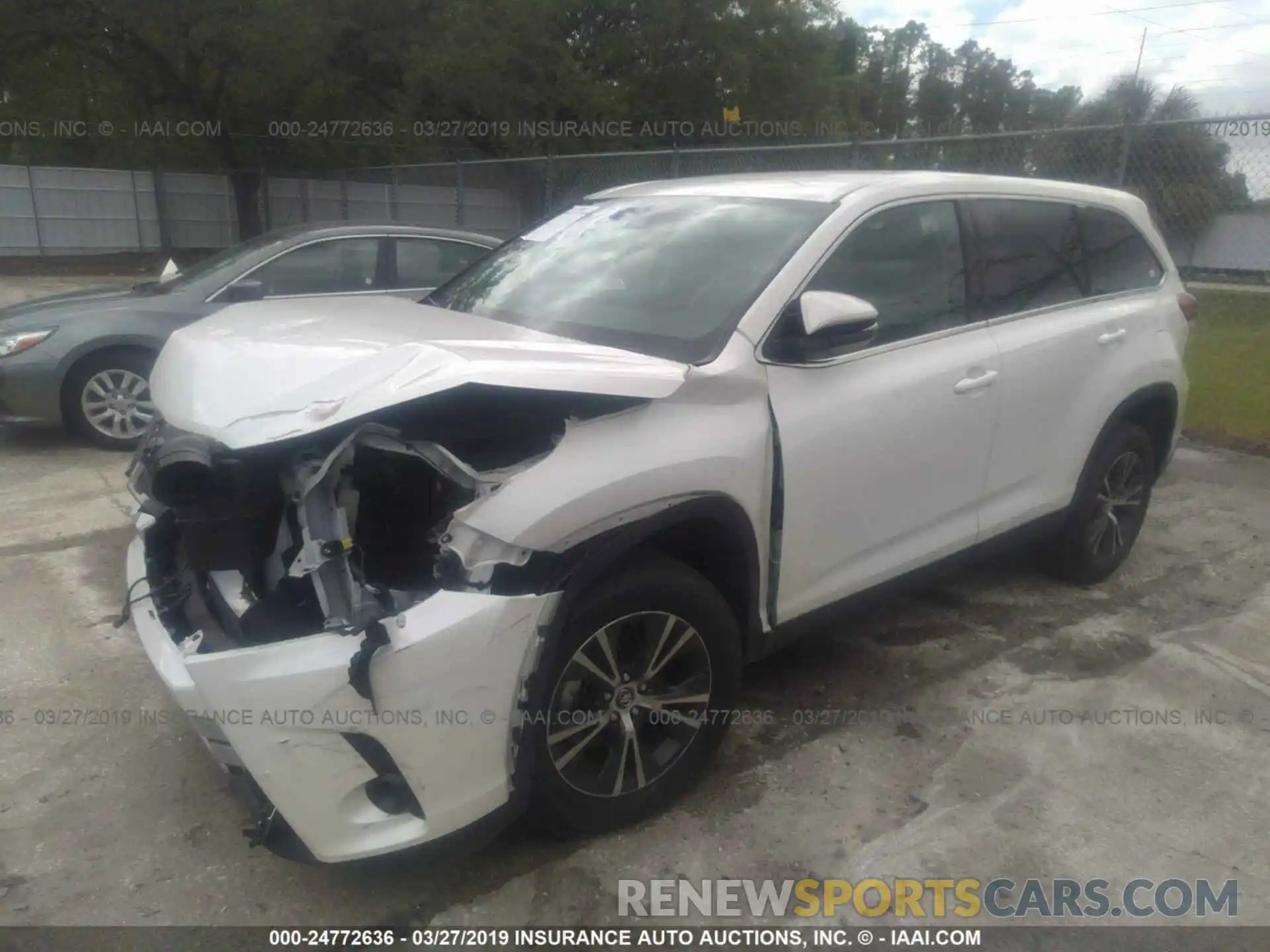 2 Photograph of a damaged car 5TDZARFH9KS046934 TOYOTA HIGHLANDER 2019