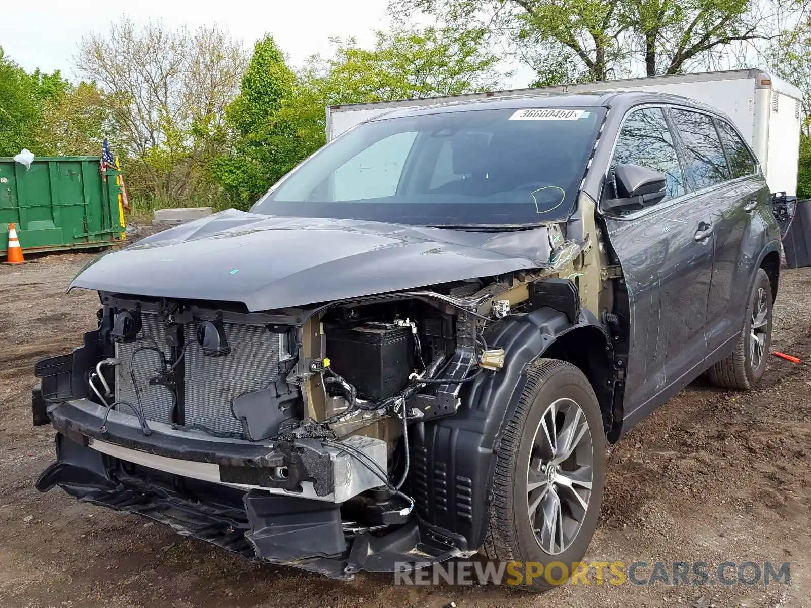 2 Photograph of a damaged car 5TDZARFH9KS049140 TOYOTA HIGHLANDER 2019