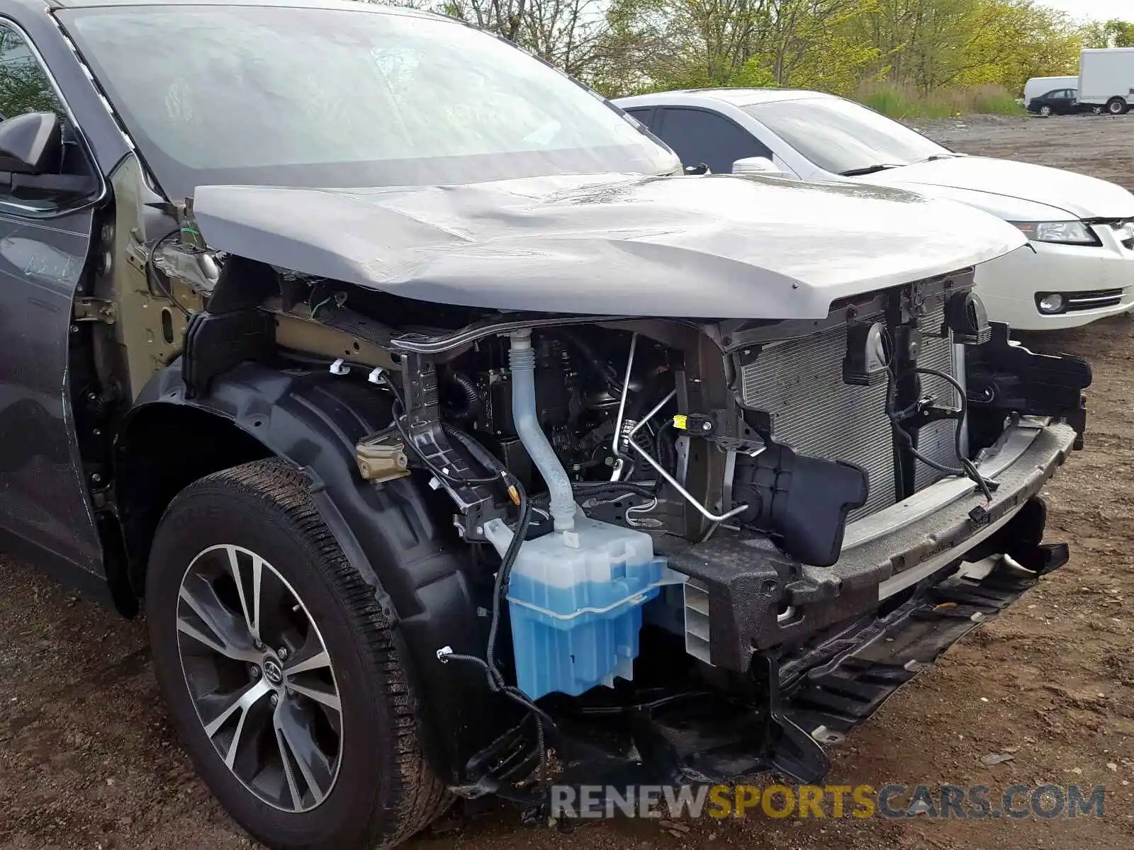 9 Photograph of a damaged car 5TDZARFH9KS049140 TOYOTA HIGHLANDER 2019