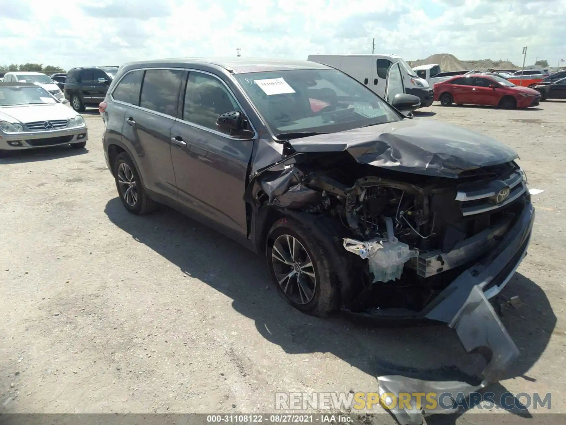 1 Photograph of a damaged car 5TDZARFH9KS051583 TOYOTA HIGHLANDER 2019