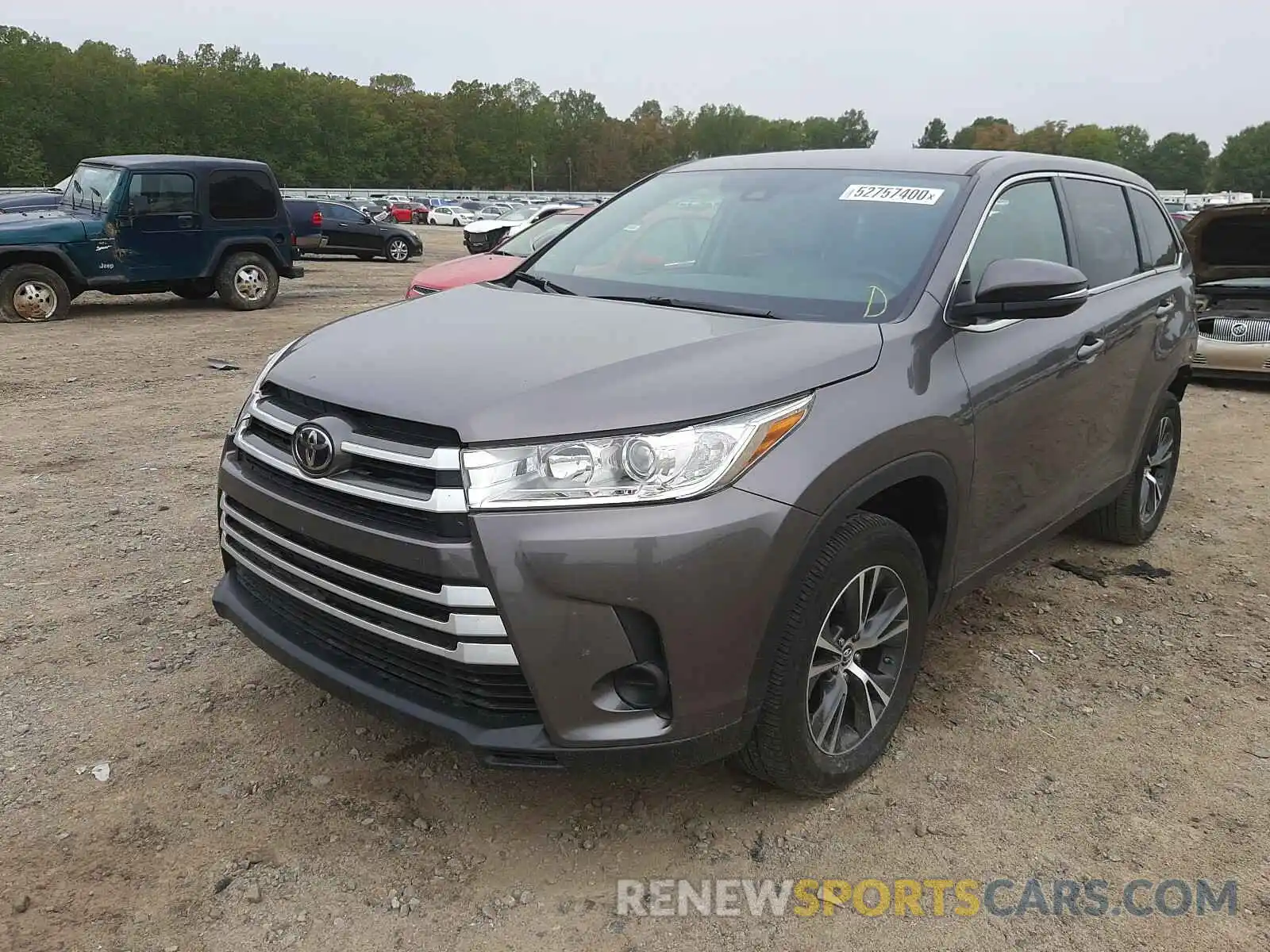 2 Photograph of a damaged car 5TDZARFH9KS053852 TOYOTA HIGHLANDER 2019