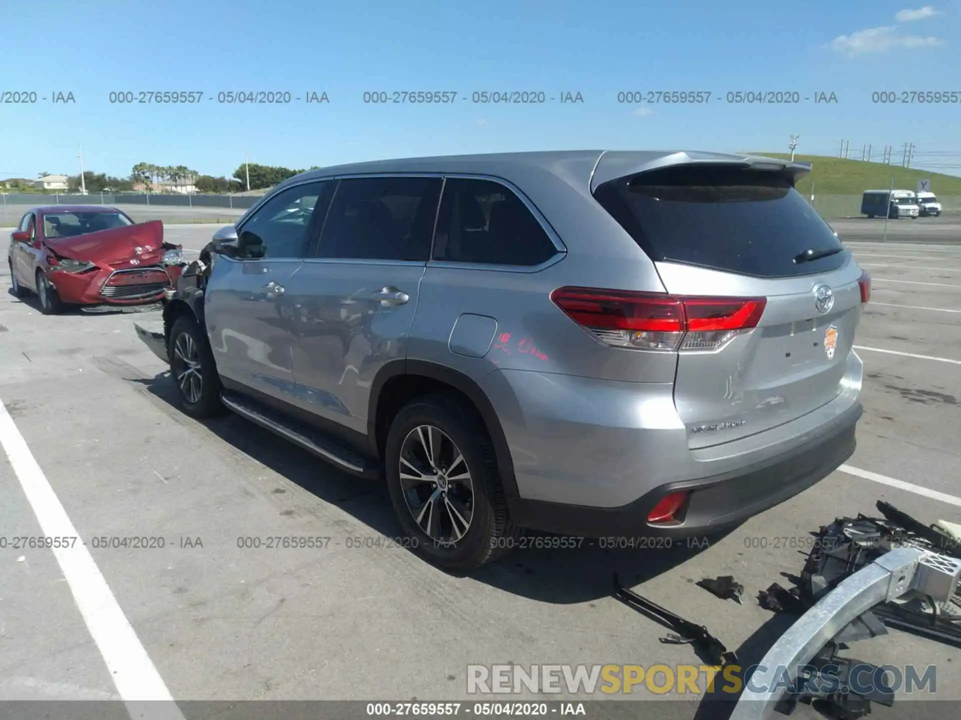 3 Фотография поврежденного автомобиля 5TDZARFH9KS055357 TOYOTA HIGHLANDER 2019