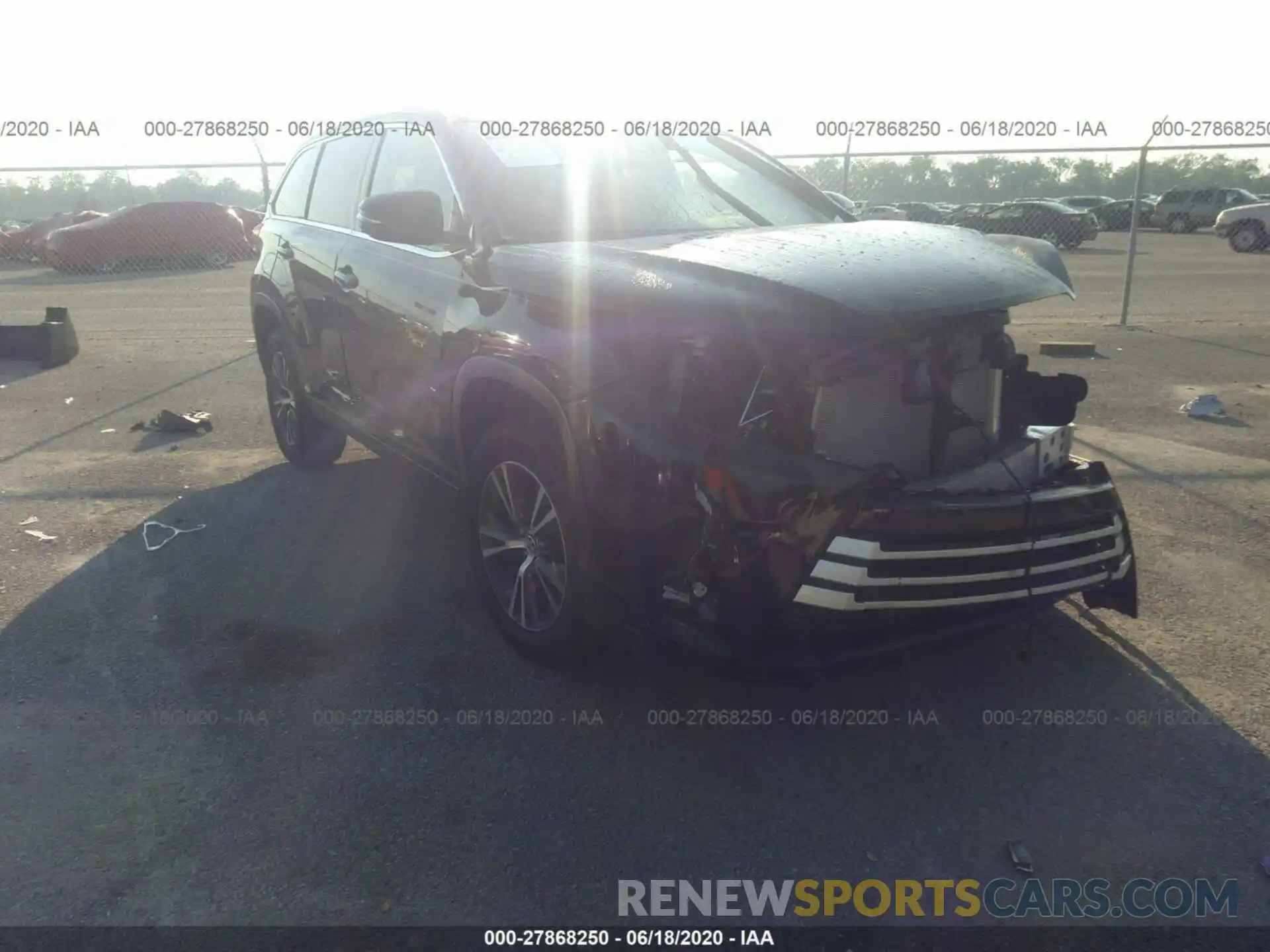 1 Photograph of a damaged car 5TDZARFH9KS057982 TOYOTA HIGHLANDER 2019