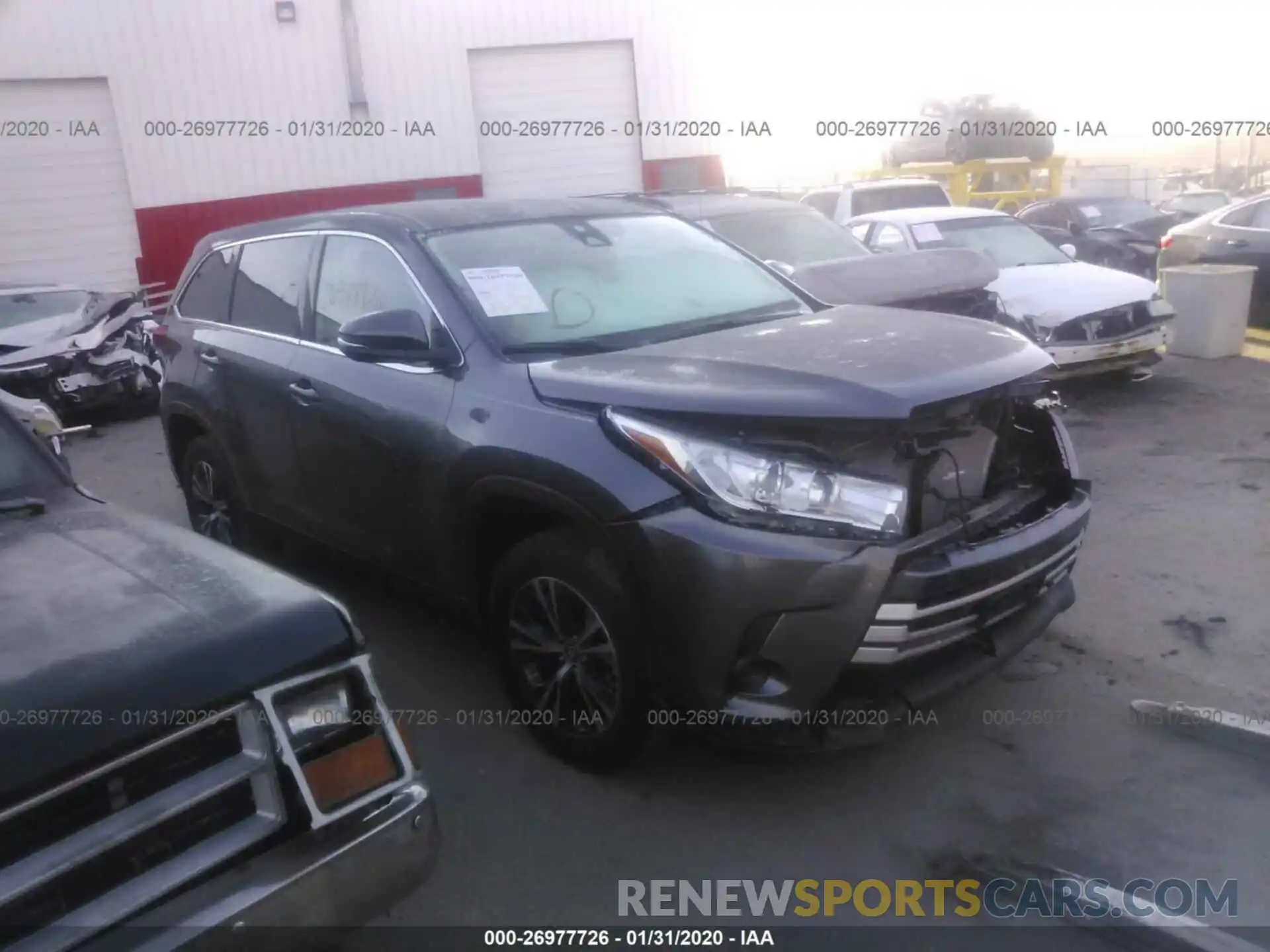 1 Photograph of a damaged car 5TDZARFH9KS059652 TOYOTA HIGHLANDER 2019