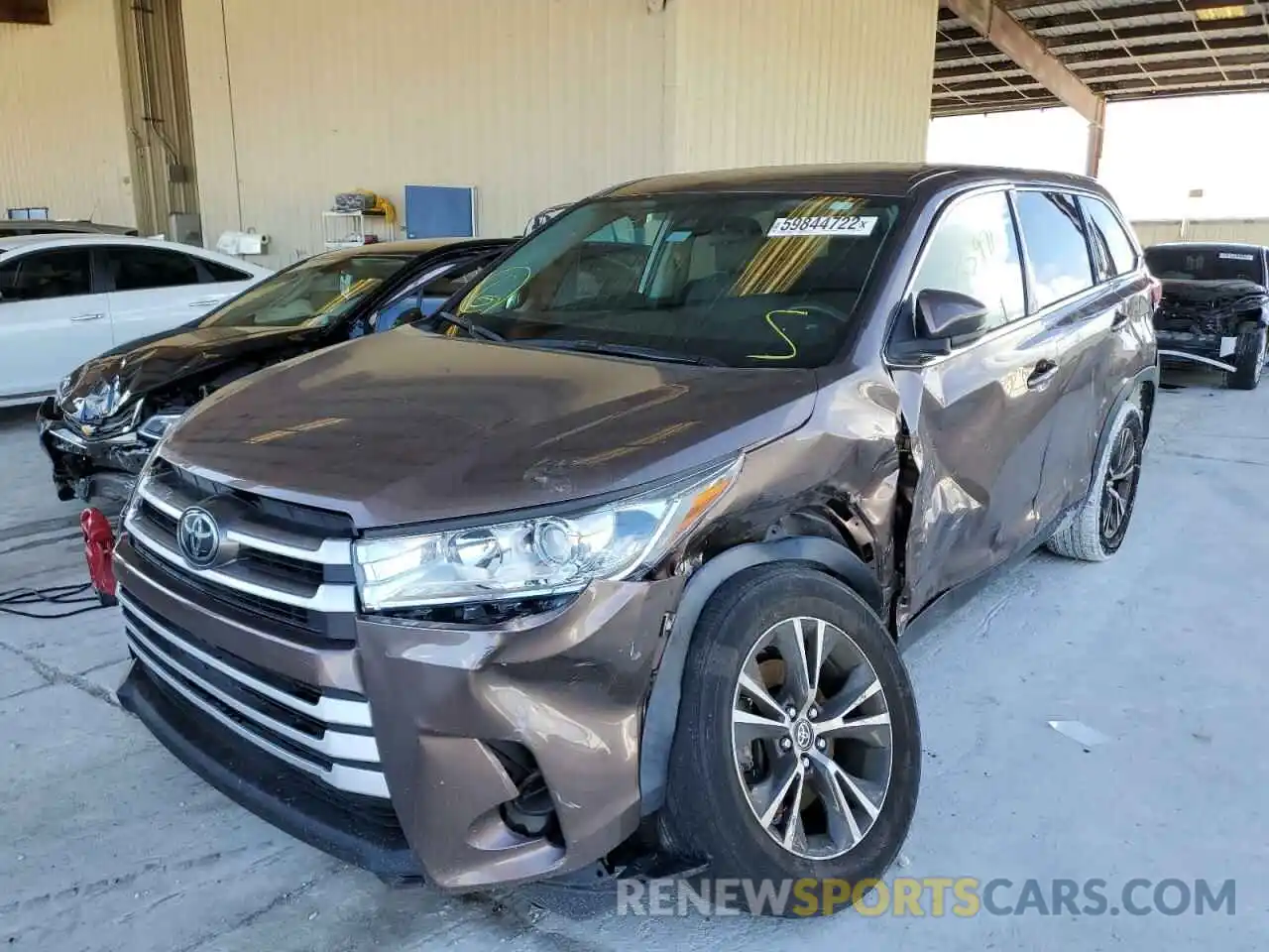 2 Фотография поврежденного автомобиля 5TDZARFH9KS060350 TOYOTA HIGHLANDER 2019