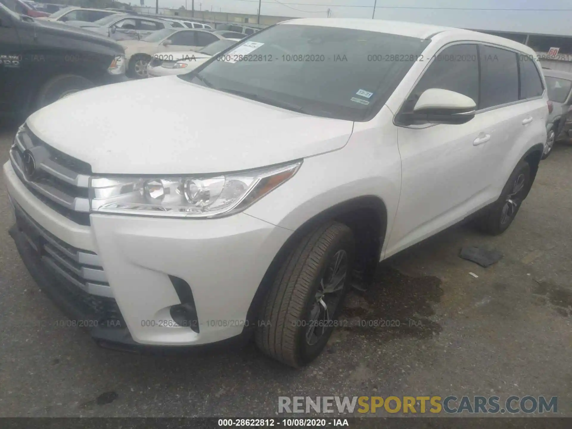 2 Photograph of a damaged car 5TDZARFH9KS061109 TOYOTA HIGHLANDER 2019