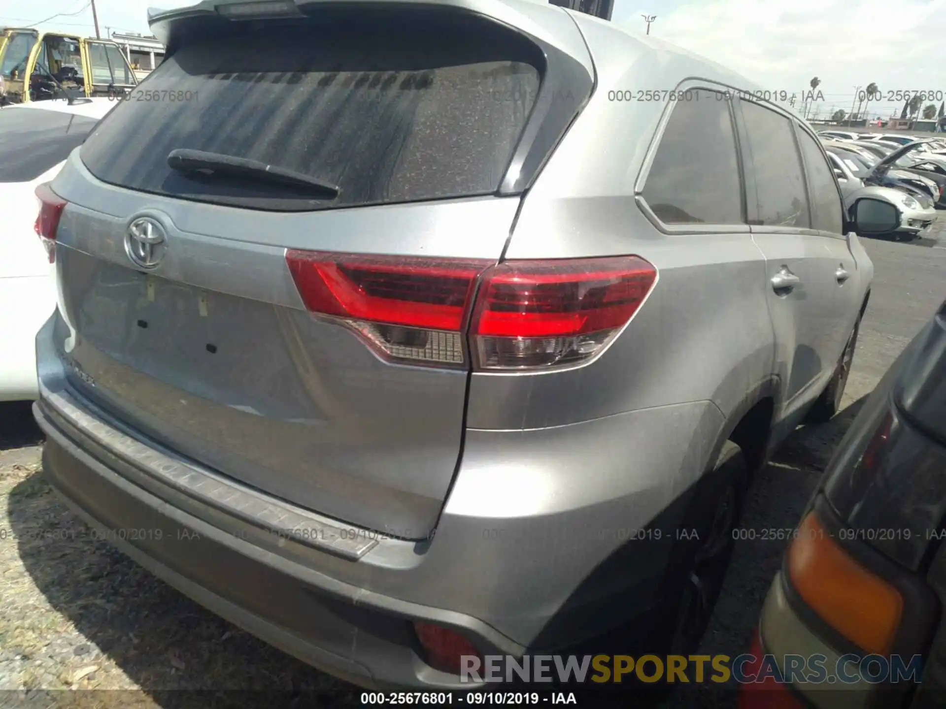 4 Фотография поврежденного автомобиля 5TDZARFHXKS044139 TOYOTA HIGHLANDER 2019