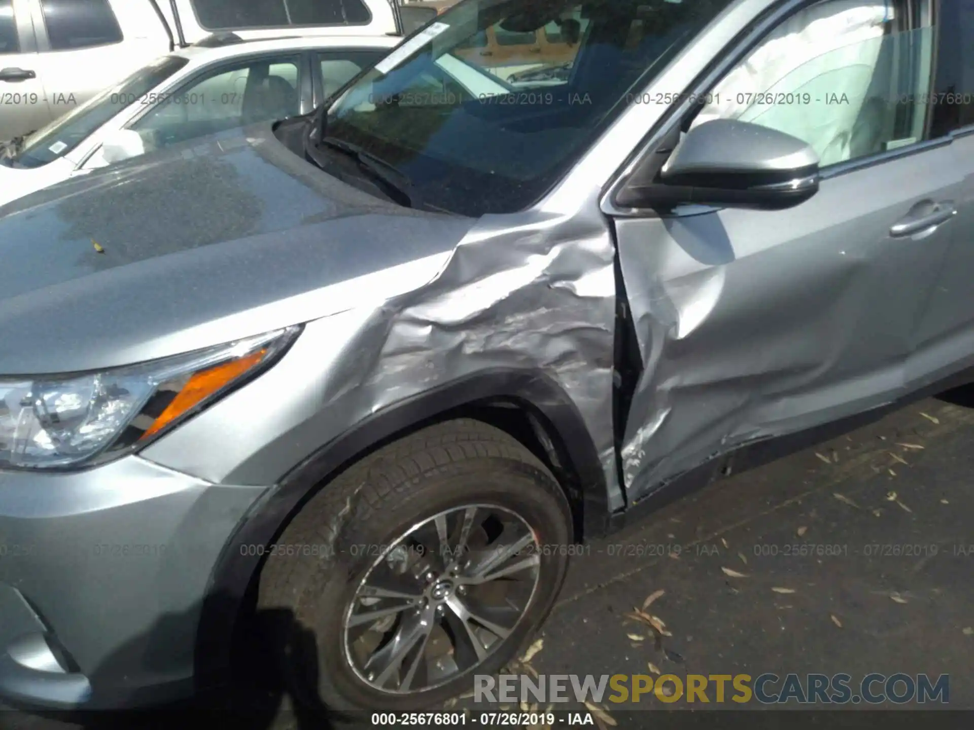 6 Photograph of a damaged car 5TDZARFHXKS044139 TOYOTA HIGHLANDER 2019