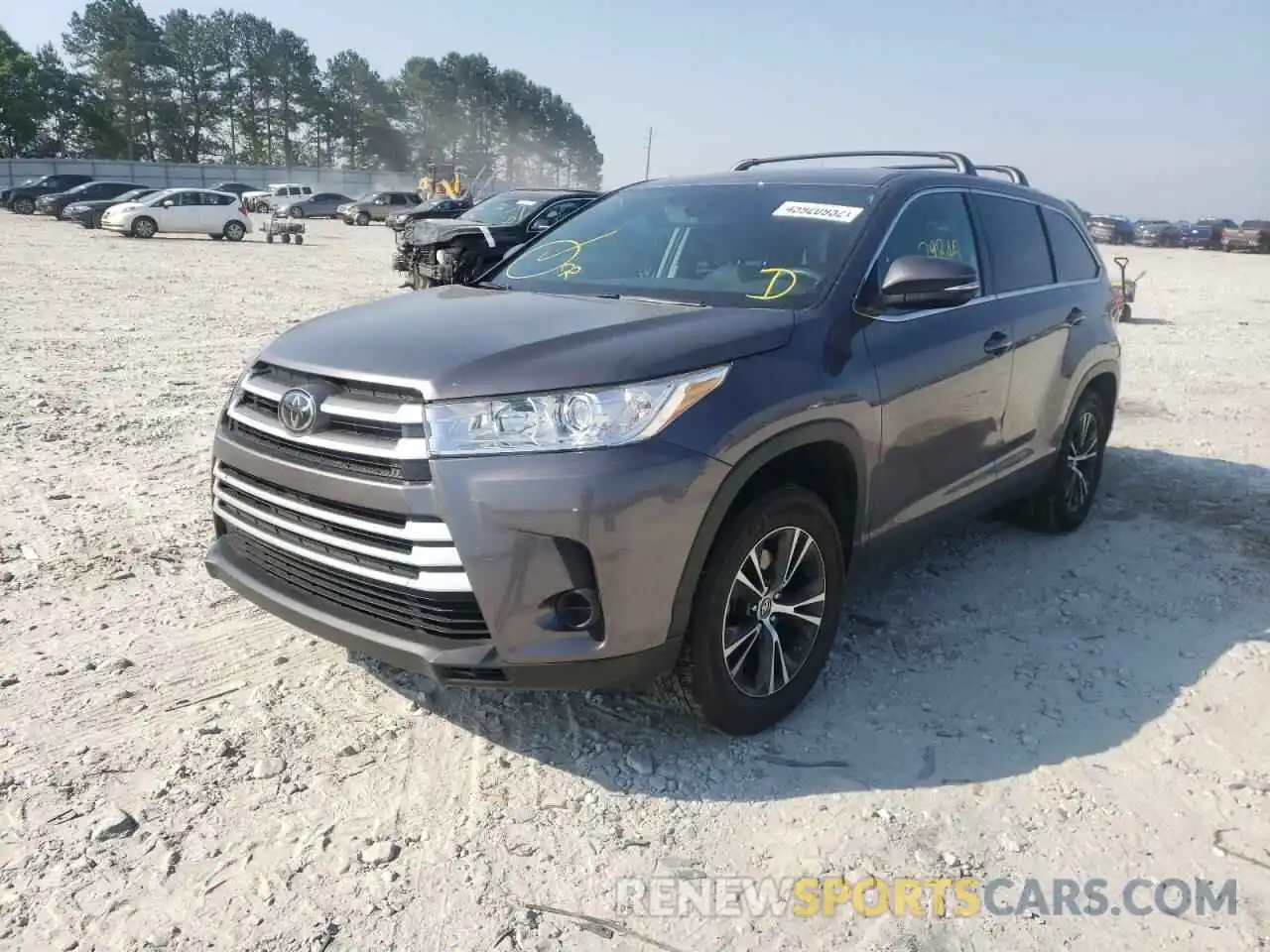 2 Photograph of a damaged car 5TDZARFHXKS046506 TOYOTA HIGHLANDER 2019