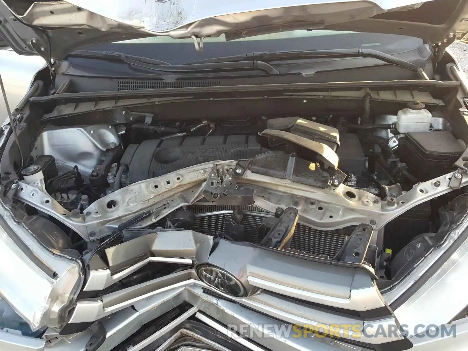 7 Photograph of a damaged car 5TDZARFHXKS047669 TOYOTA HIGHLANDER 2019