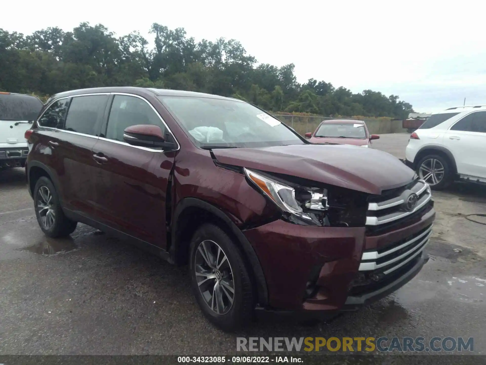 1 Photograph of a damaged car 5TDZARFHXKS051091 TOYOTA HIGHLANDER 2019