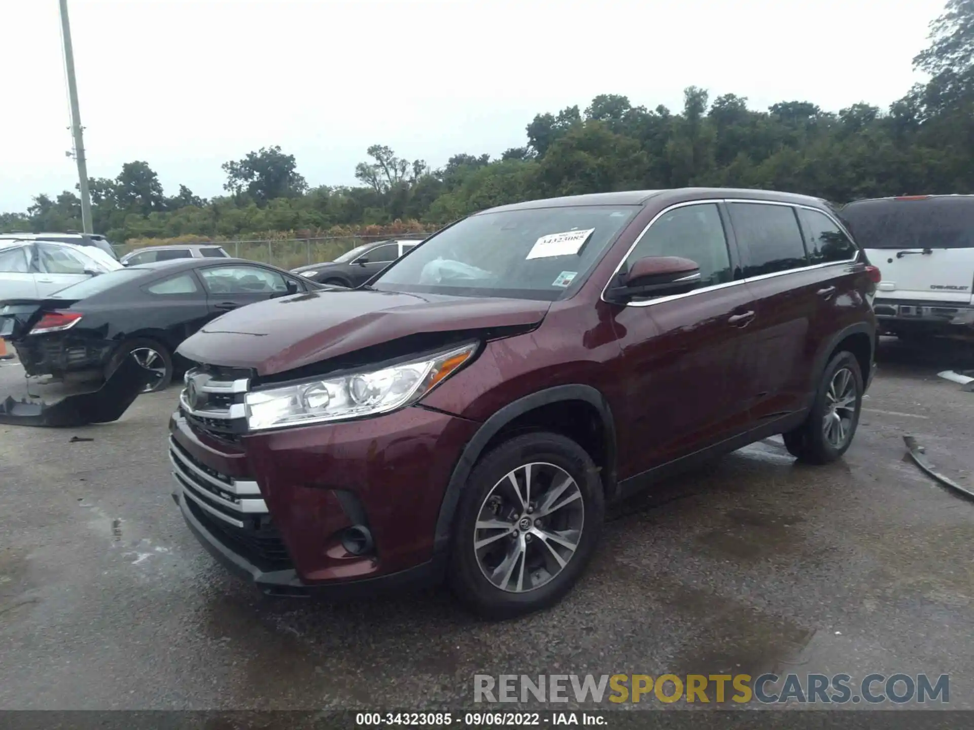 2 Photograph of a damaged car 5TDZARFHXKS051091 TOYOTA HIGHLANDER 2019