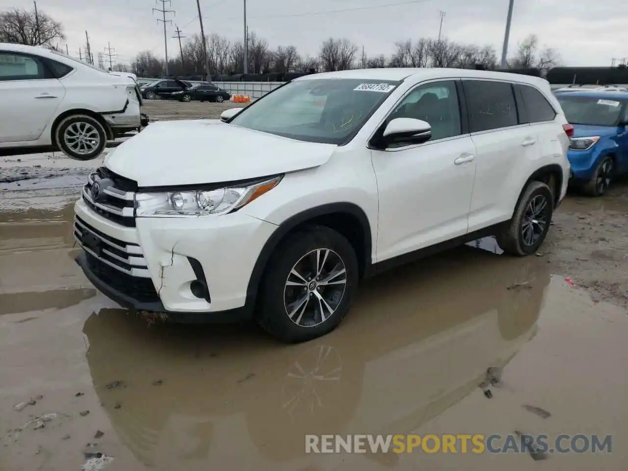 2 Photograph of a damaged car 5TDZARFHXKS051236 TOYOTA HIGHLANDER 2019