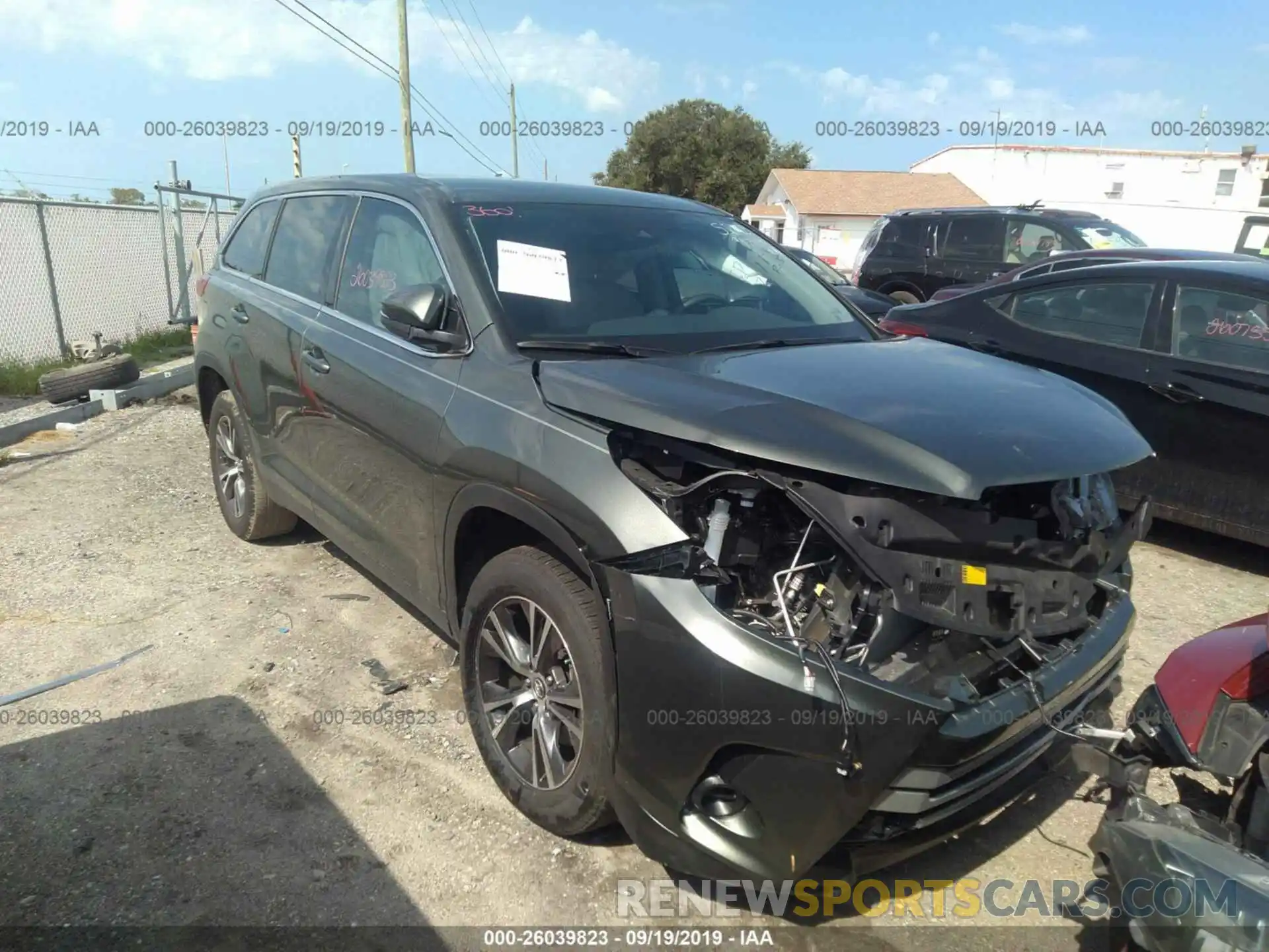 1 Фотография поврежденного автомобиля 5TDZARFHXKS051799 TOYOTA HIGHLANDER 2019