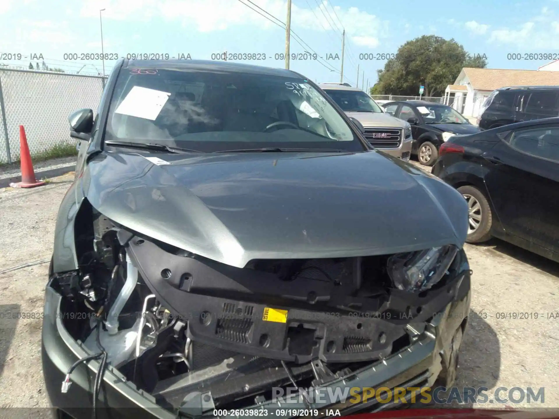 6 Photograph of a damaged car 5TDZARFHXKS051799 TOYOTA HIGHLANDER 2019