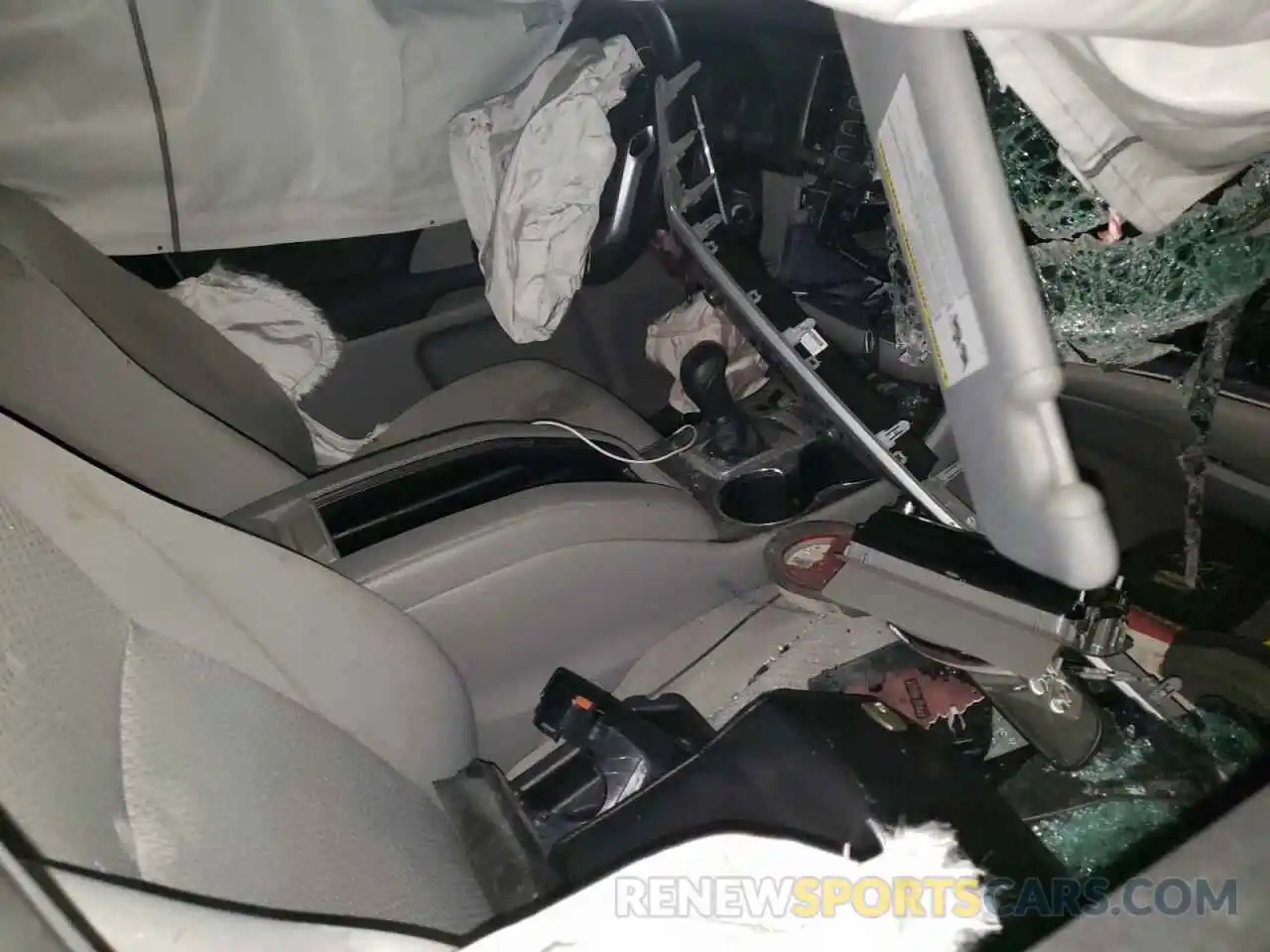 5 Photograph of a damaged car 5TDZARFHXKS053259 TOYOTA HIGHLANDER 2019