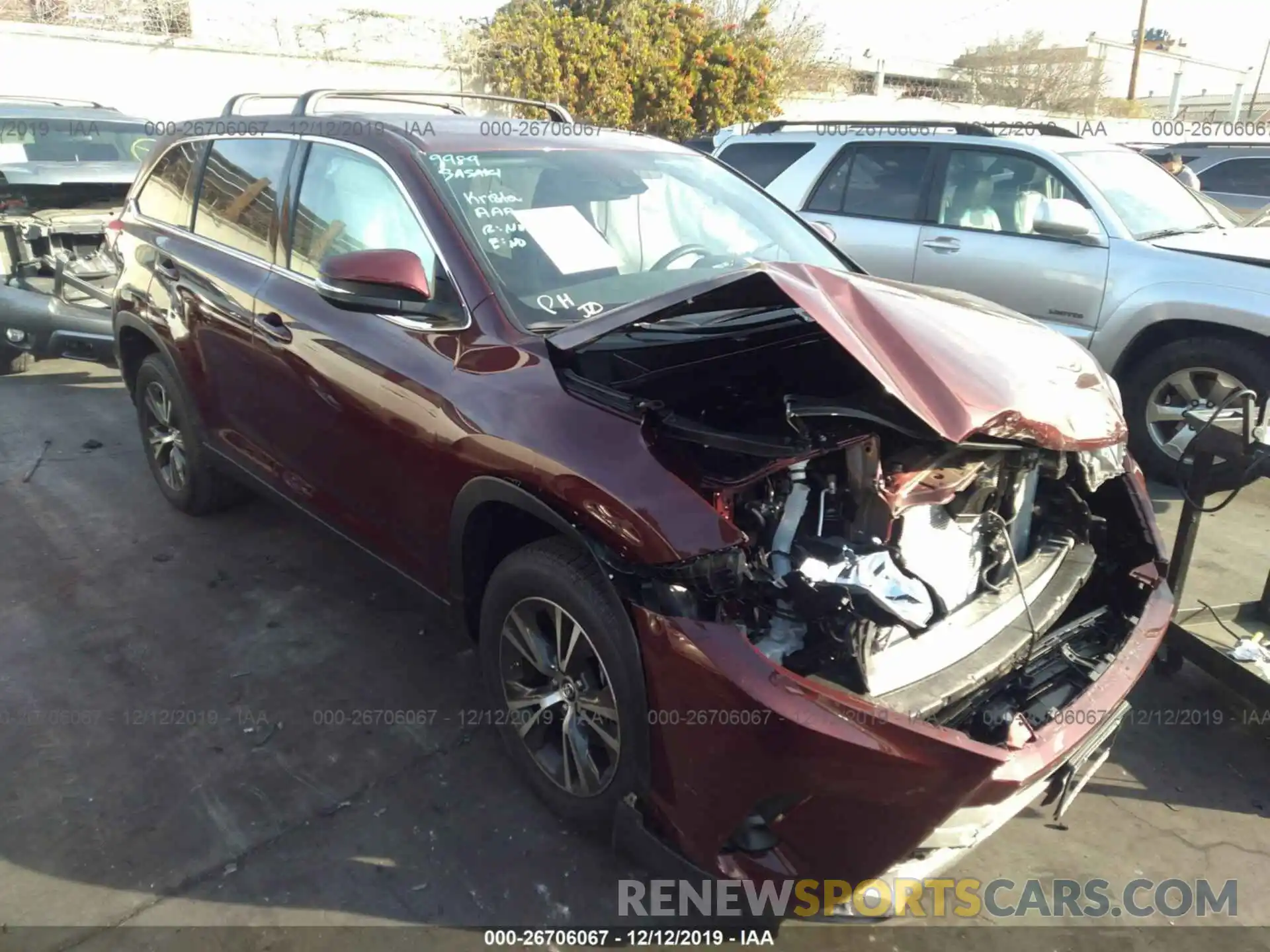 1 Photograph of a damaged car 5TDZARFHXKS054427 TOYOTA HIGHLANDER 2019