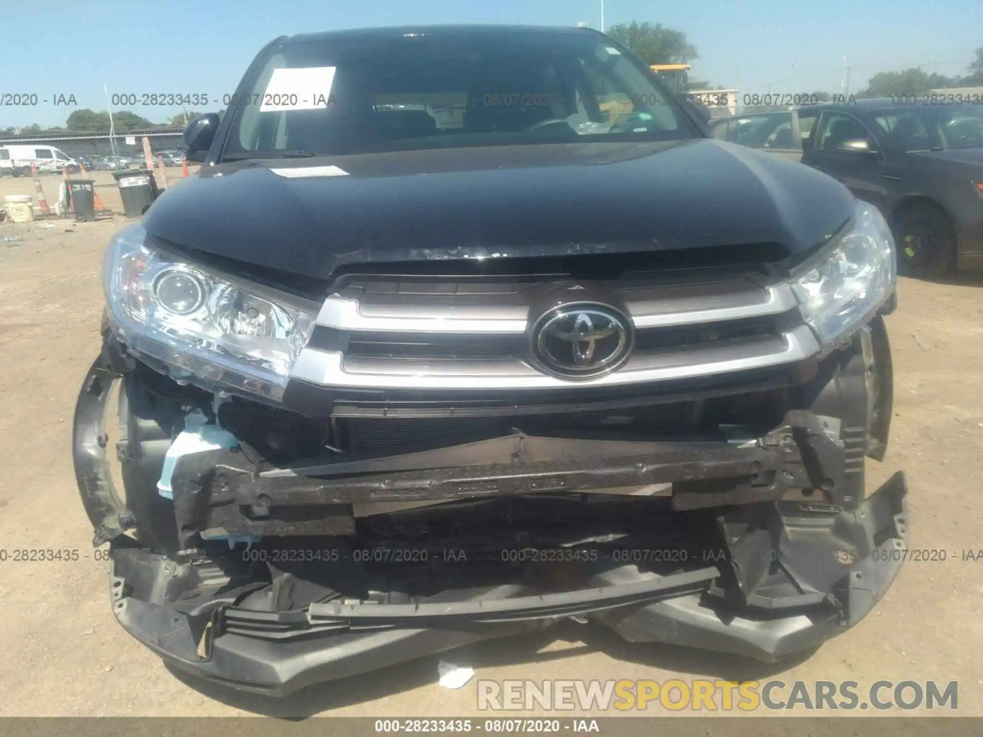 6 Photograph of a damaged car 5TDZARFHXKS055772 TOYOTA HIGHLANDER 2019