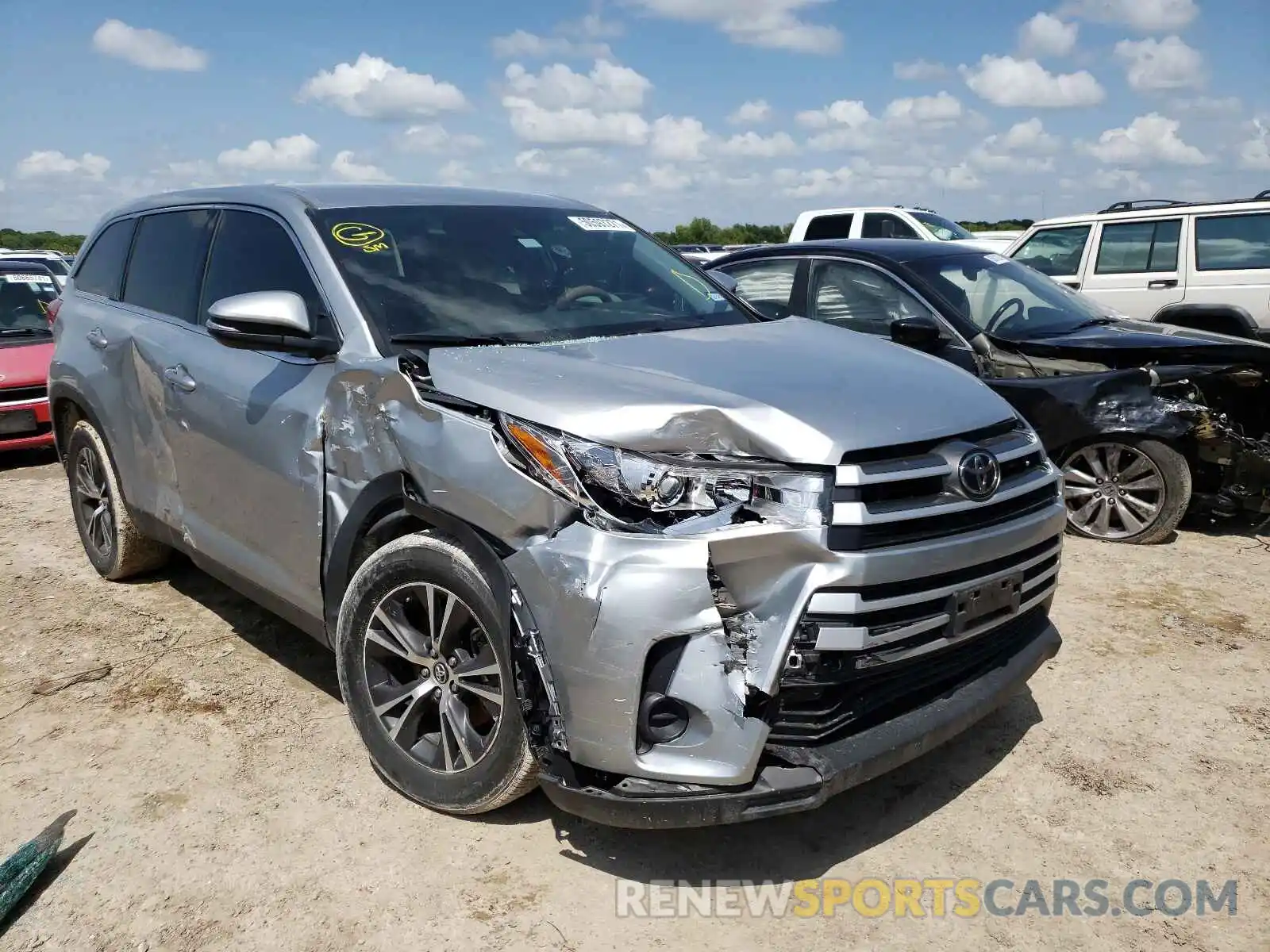 1 Photograph of a damaged car 5TDZARFHXKS056419 TOYOTA HIGHLANDER 2019