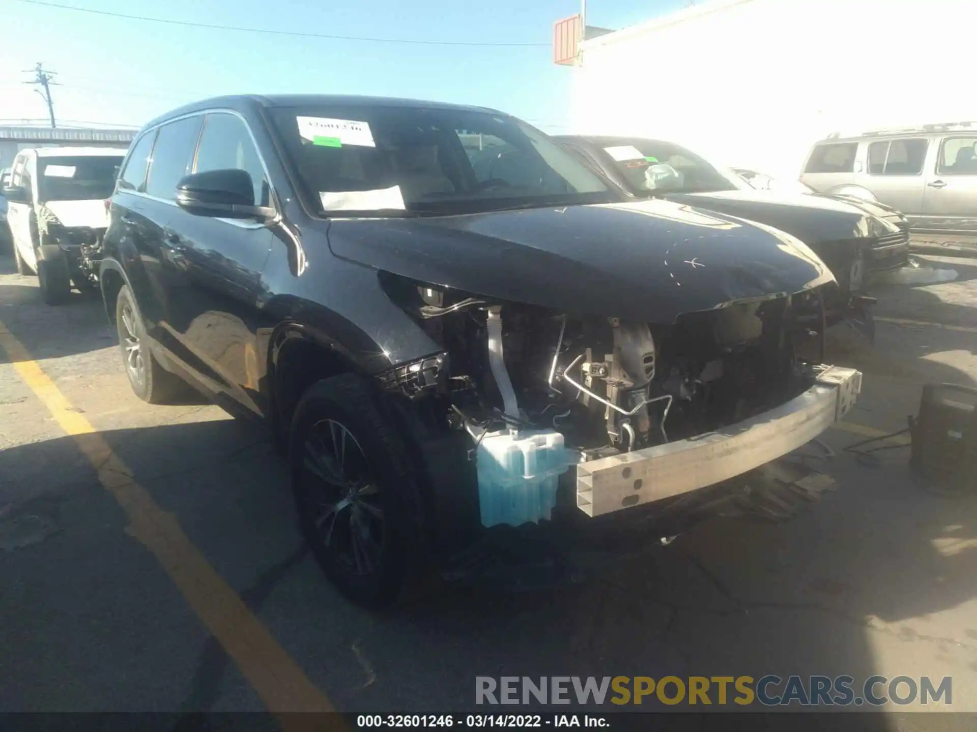 1 Photograph of a damaged car 5TDZARFHXKS059403 TOYOTA HIGHLANDER 2019