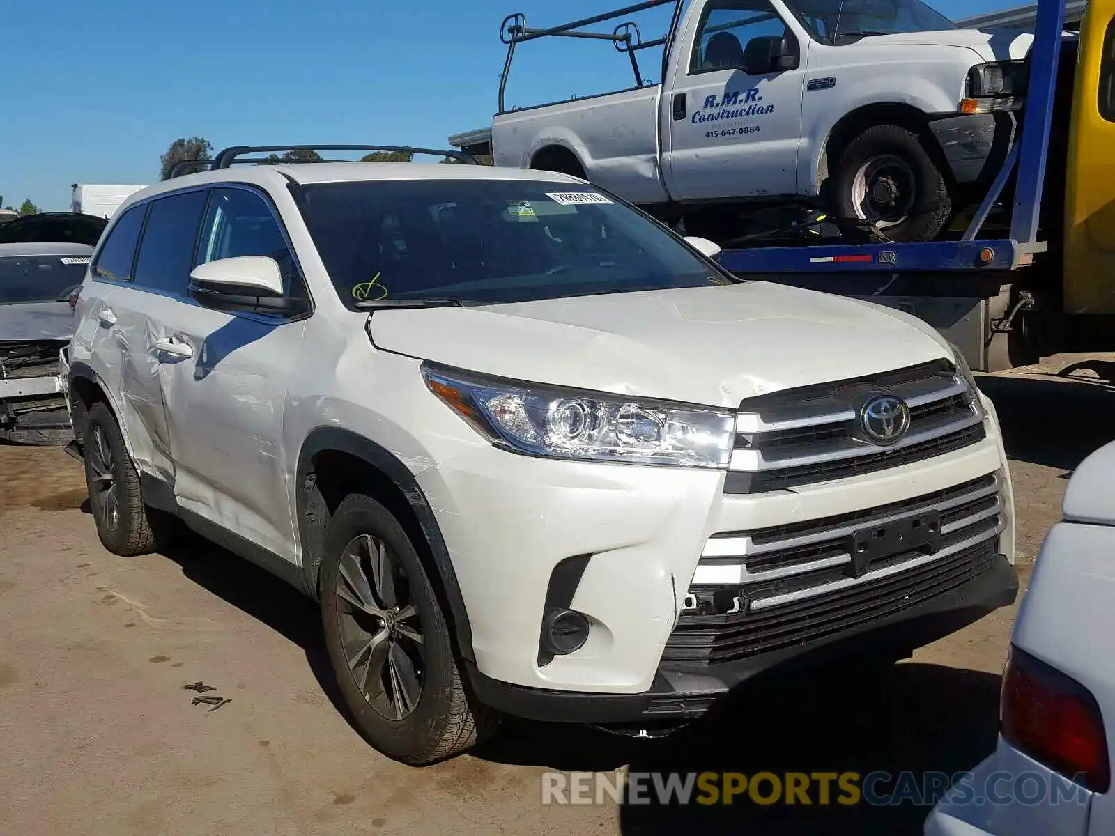 1 Photograph of a damaged car 5TDZARFHXKS060504 TOYOTA HIGHLANDER 2019