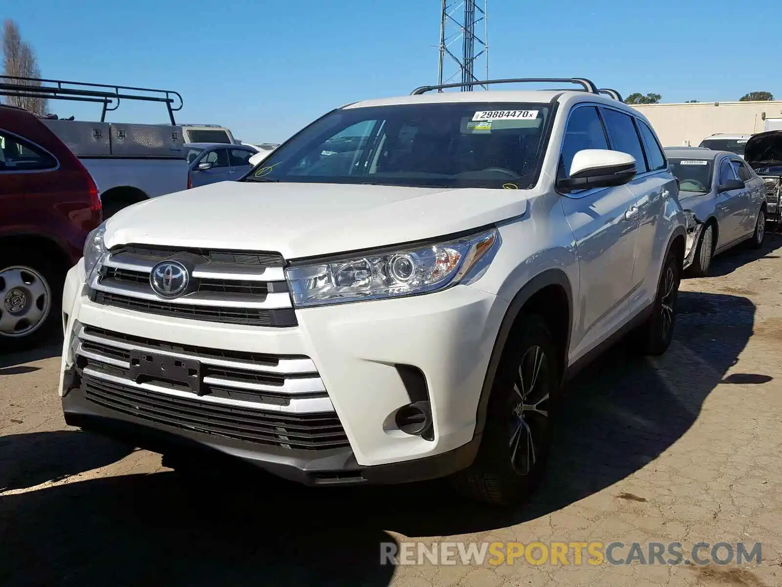 2 Photograph of a damaged car 5TDZARFHXKS060504 TOYOTA HIGHLANDER 2019