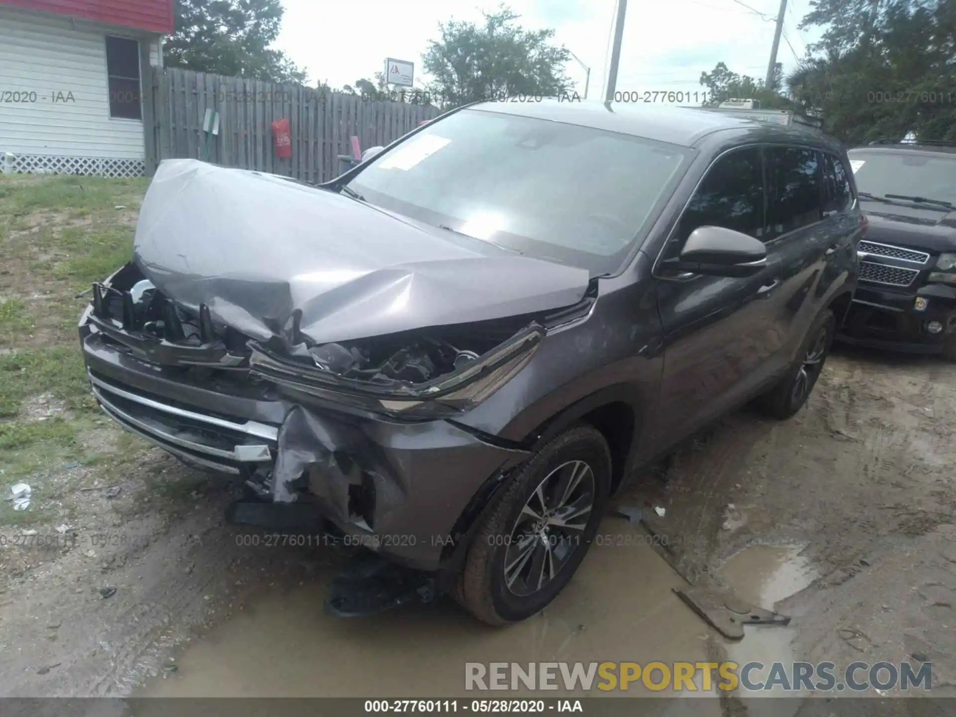 2 Photograph of a damaged car 5TDZARFHXKS060972 TOYOTA HIGHLANDER 2019