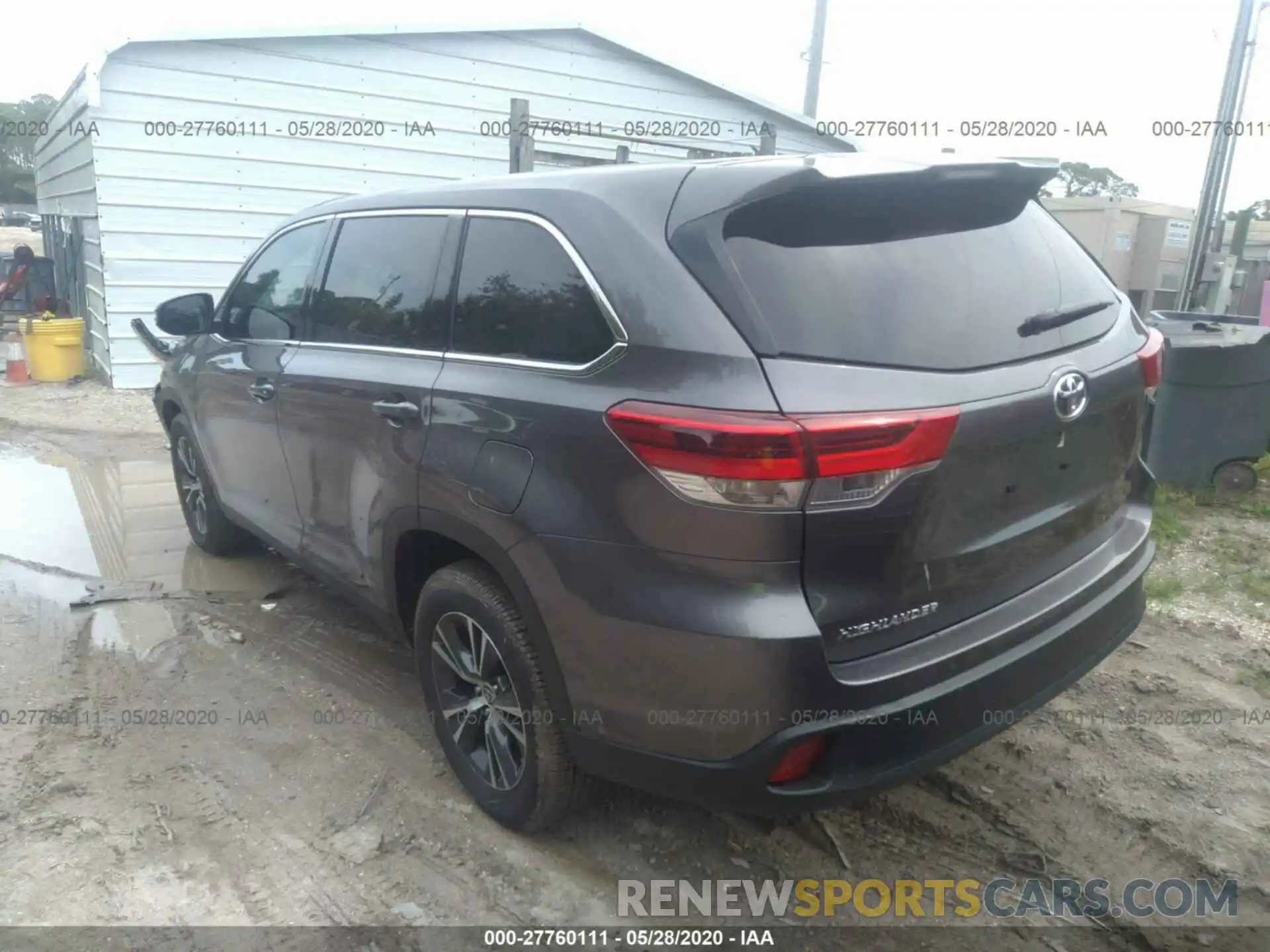 3 Photograph of a damaged car 5TDZARFHXKS060972 TOYOTA HIGHLANDER 2019