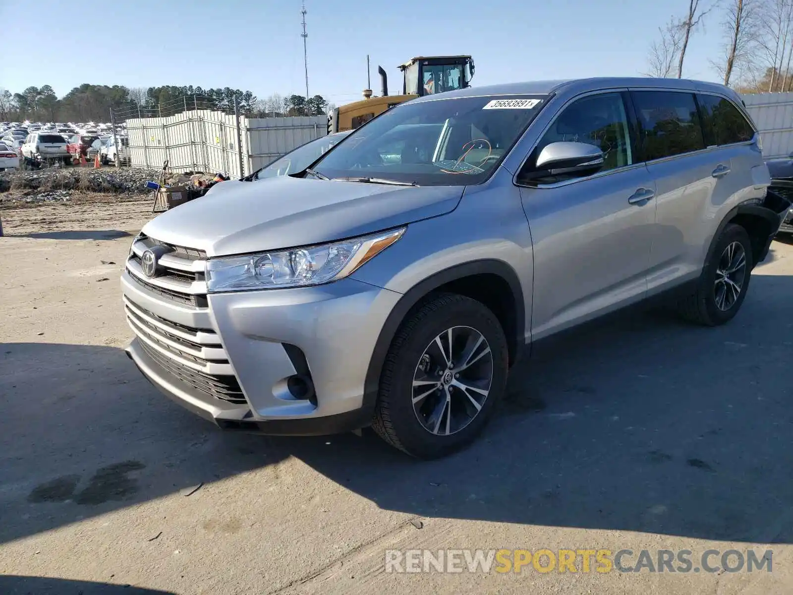 2 Photograph of a damaged car 5TDZARFHXKS061443 TOYOTA HIGHLANDER 2019