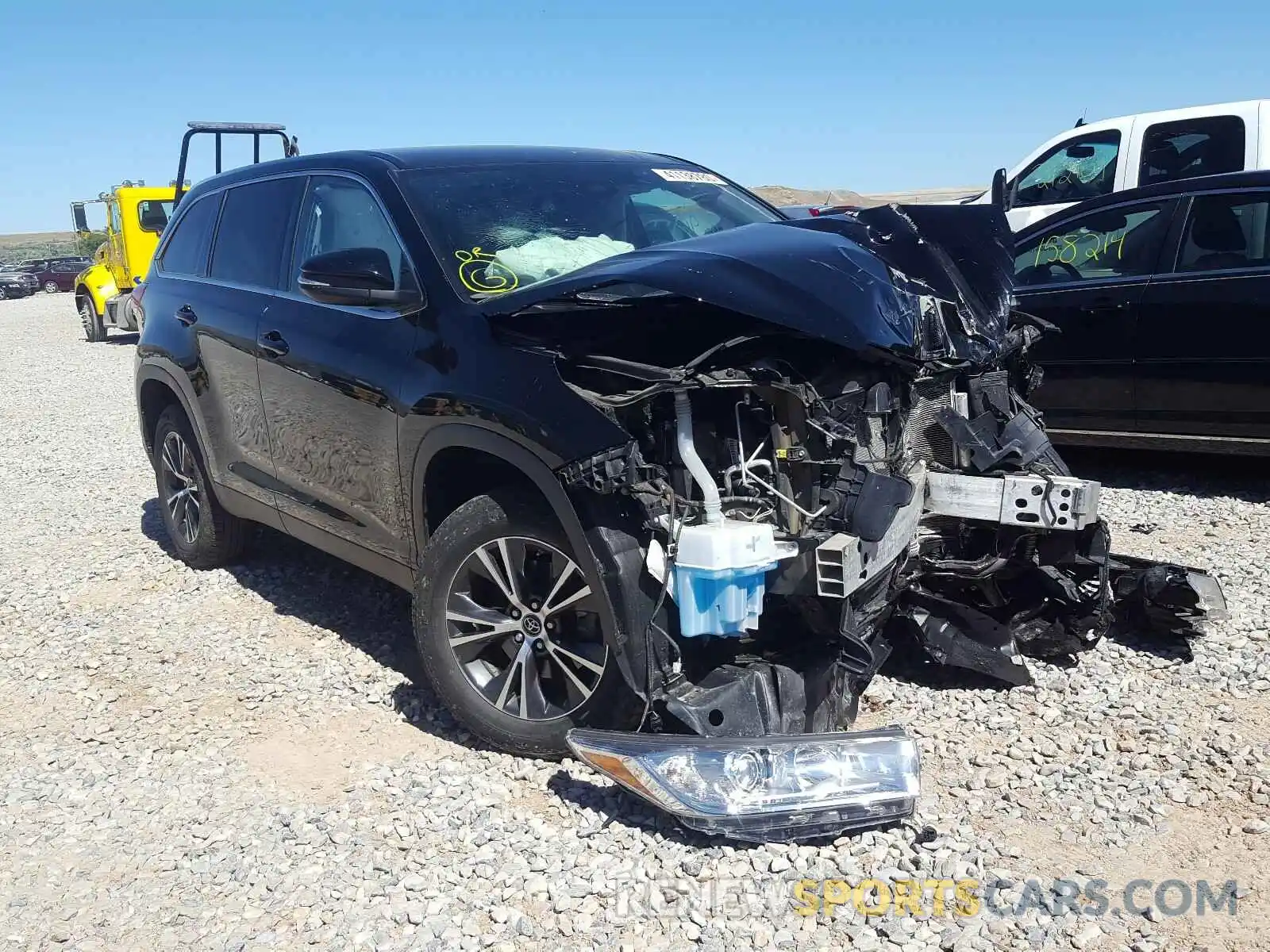 1 Photograph of a damaged car 5TDZZRFH0KS296751 TOYOTA HIGHLANDER 2019