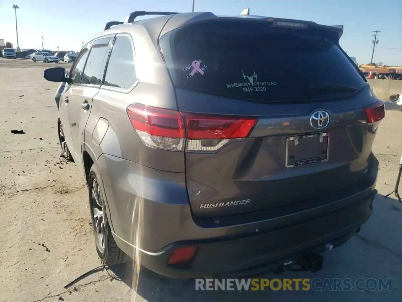 3 Photograph of a damaged car 5TDZZRFH0KS296930 TOYOTA HIGHLANDER 2019