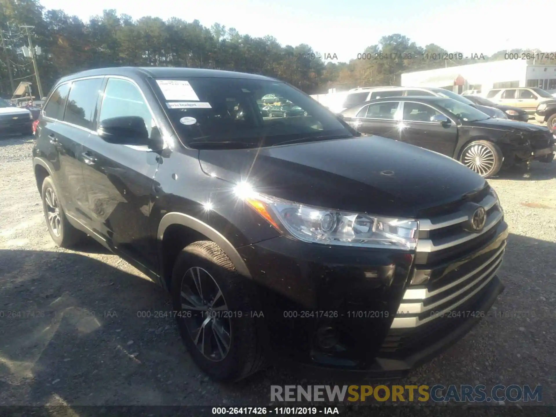 1 Photograph of a damaged car 5TDZZRFH0KS298807 TOYOTA HIGHLANDER 2019