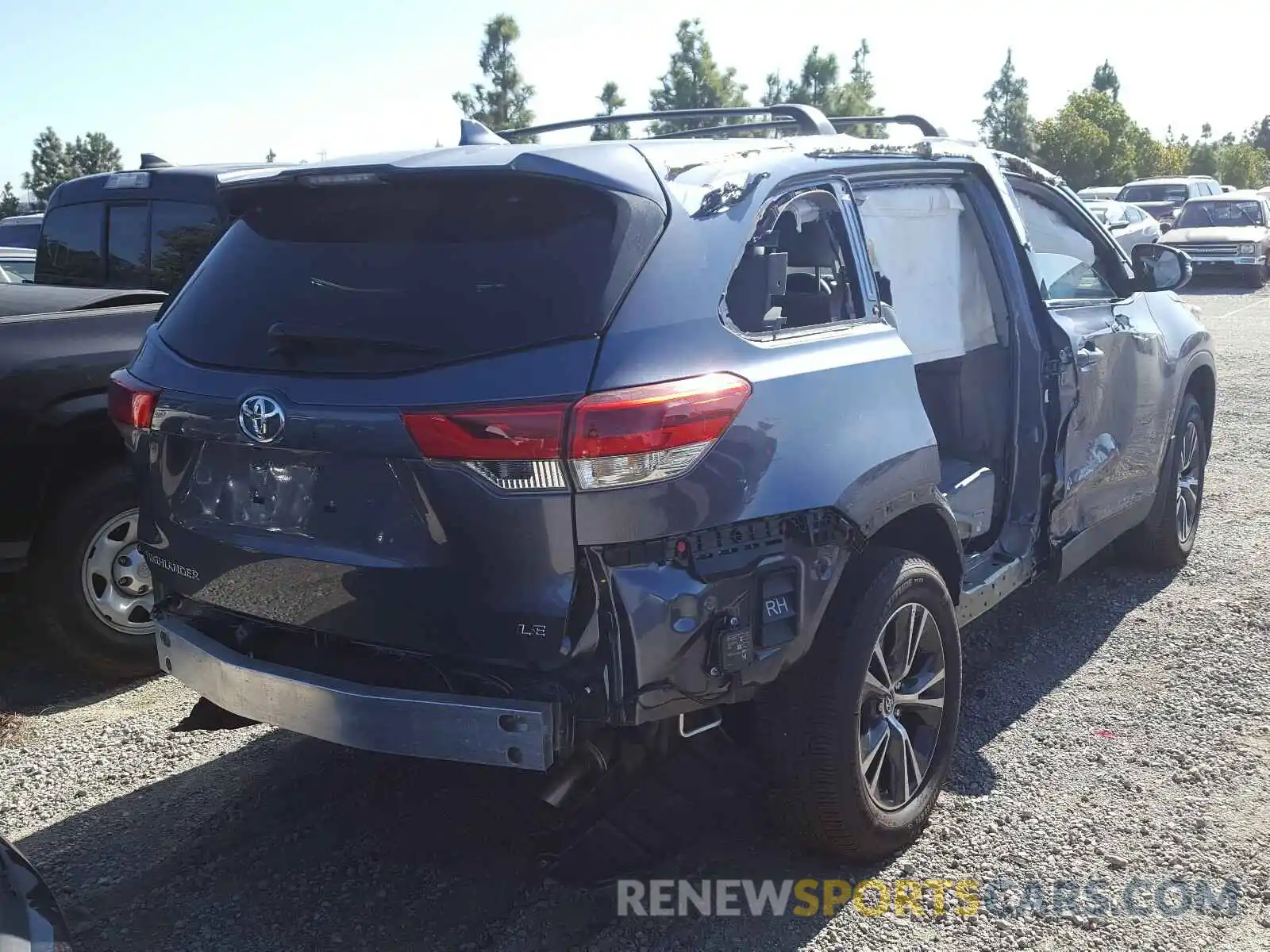 4 Фотография поврежденного автомобиля 5TDZZRFH0KS299178 TOYOTA HIGHLANDER 2019