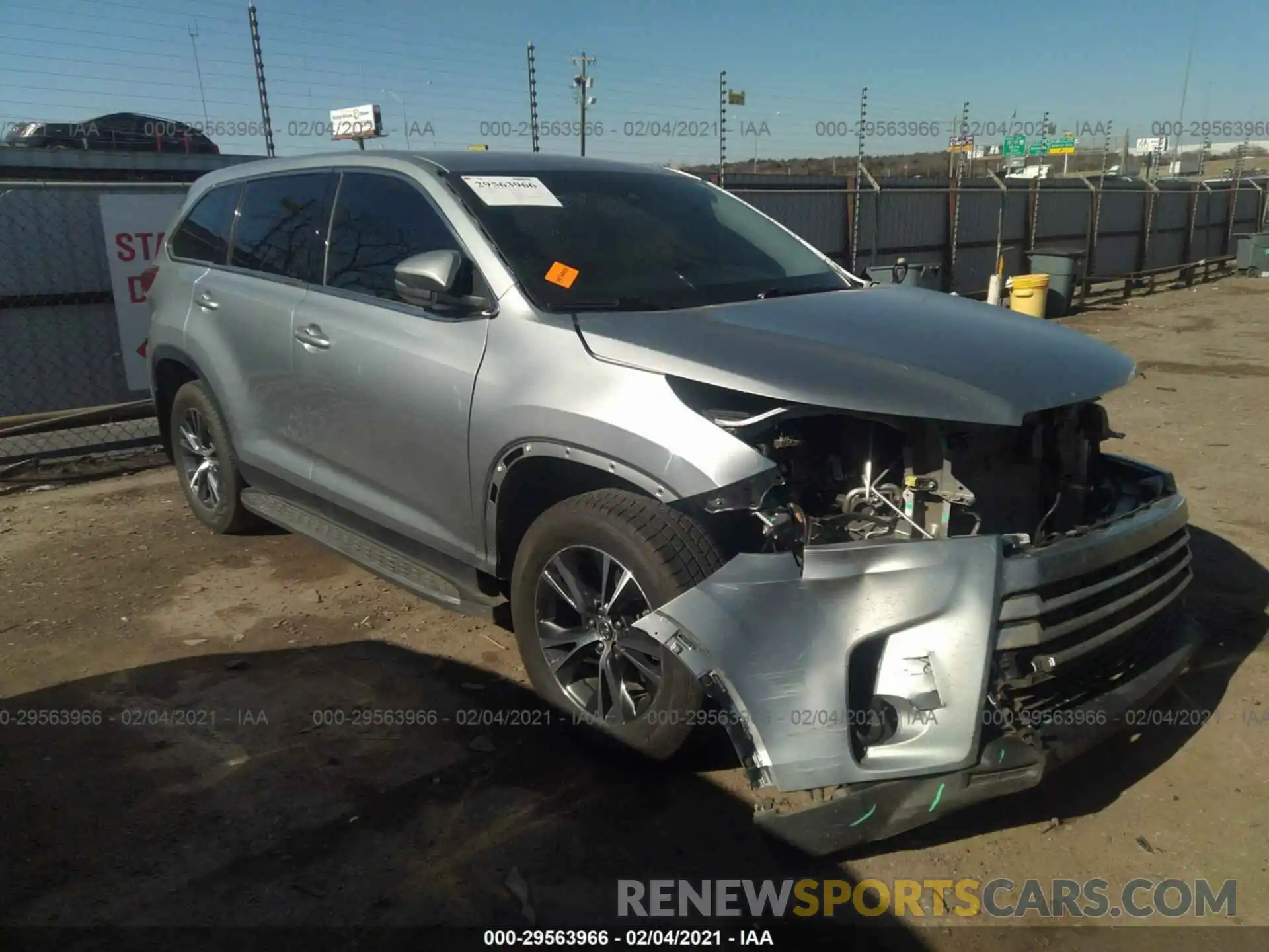 1 Photograph of a damaged car 5TDZZRFH0KS302600 TOYOTA HIGHLANDER 2019