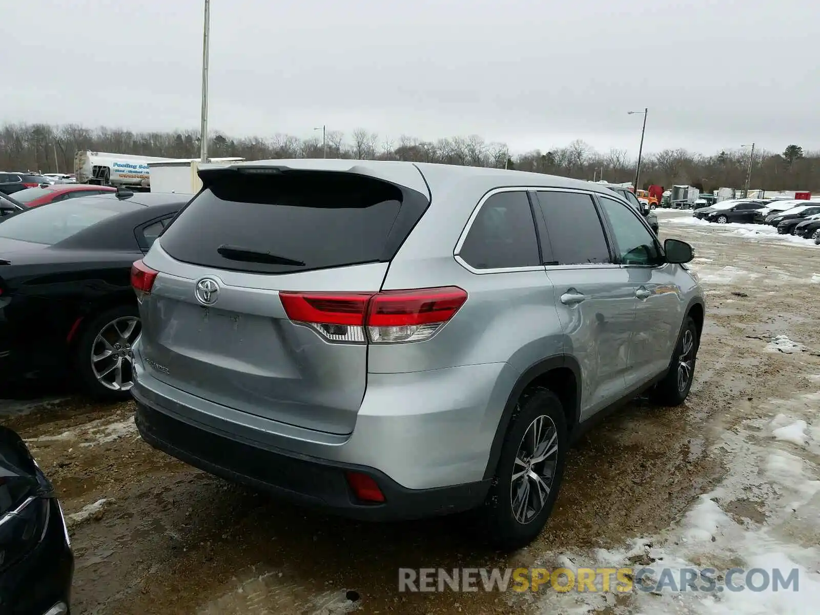 4 Фотография поврежденного автомобиля 5TDZZRFH0KS304086 TOYOTA HIGHLANDER 2019