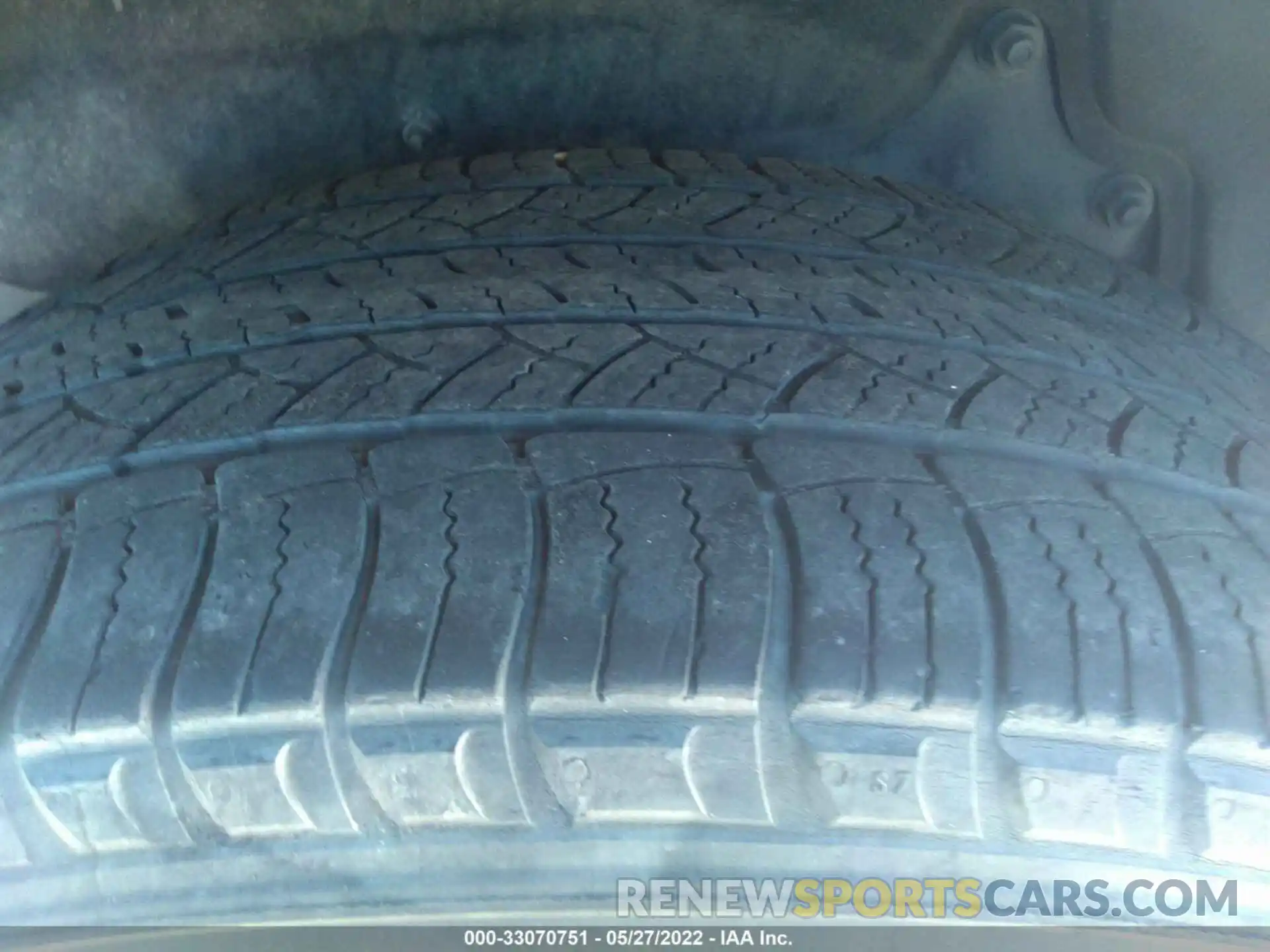 15 Photograph of a damaged car 5TDZZRFH0KS307442 TOYOTA HIGHLANDER 2019