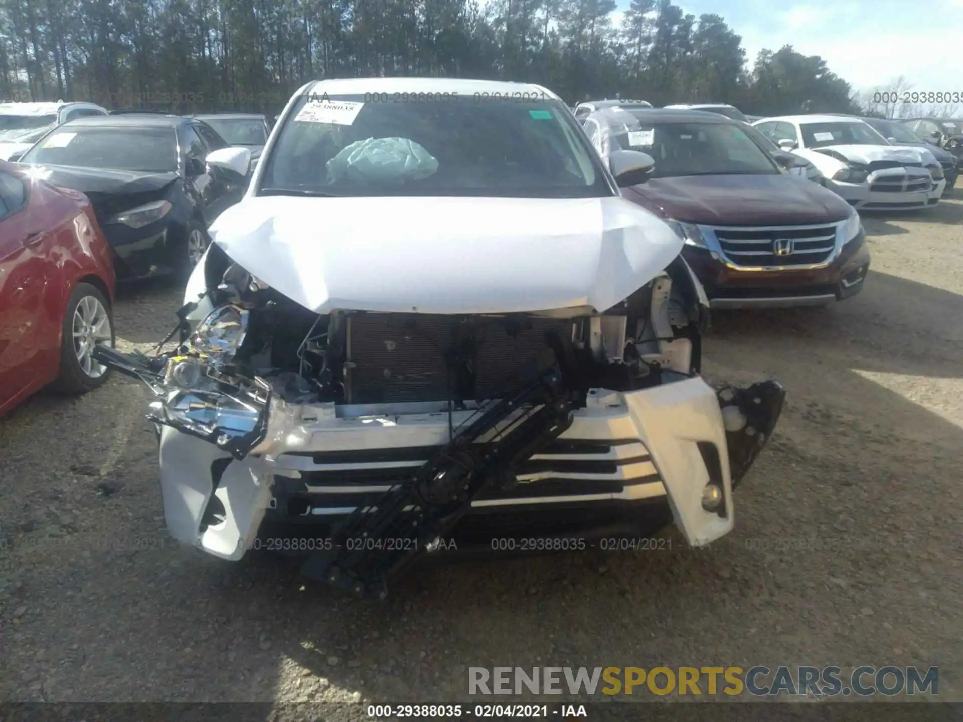 6 Photograph of a damaged car 5TDZZRFH0KS310776 TOYOTA HIGHLANDER 2019