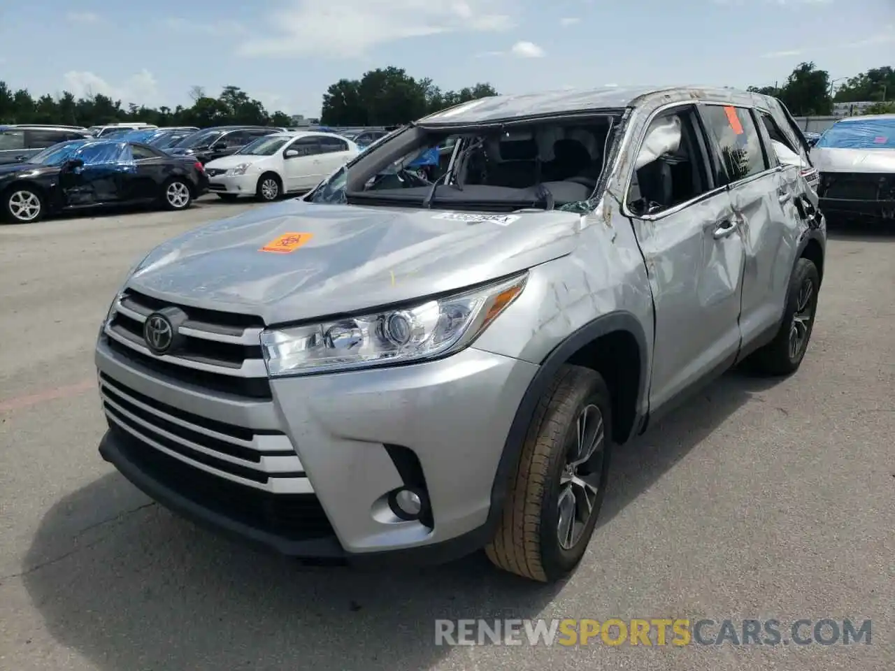 2 Photograph of a damaged car 5TDZZRFH0KS316142 TOYOTA HIGHLANDER 2019