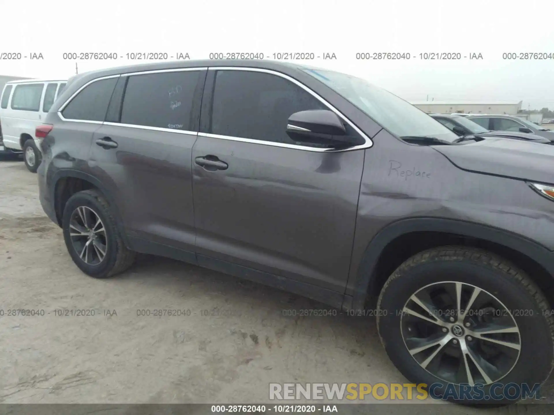 6 Photograph of a damaged car 5TDZZRFH0KS318473 TOYOTA HIGHLANDER 2019